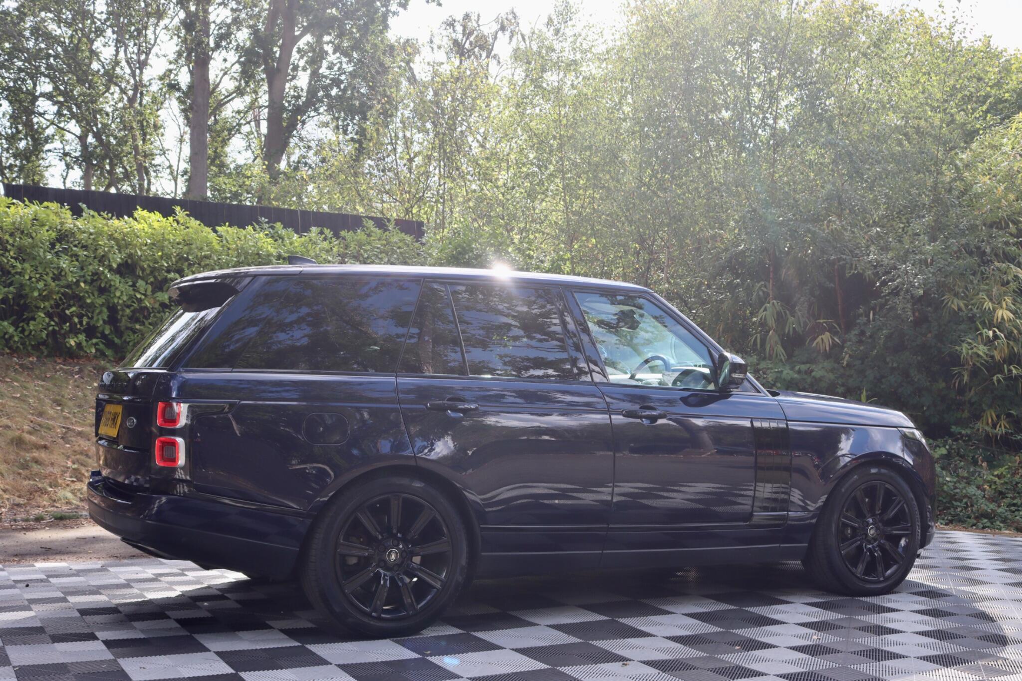 Land Rover Range Rover view 36