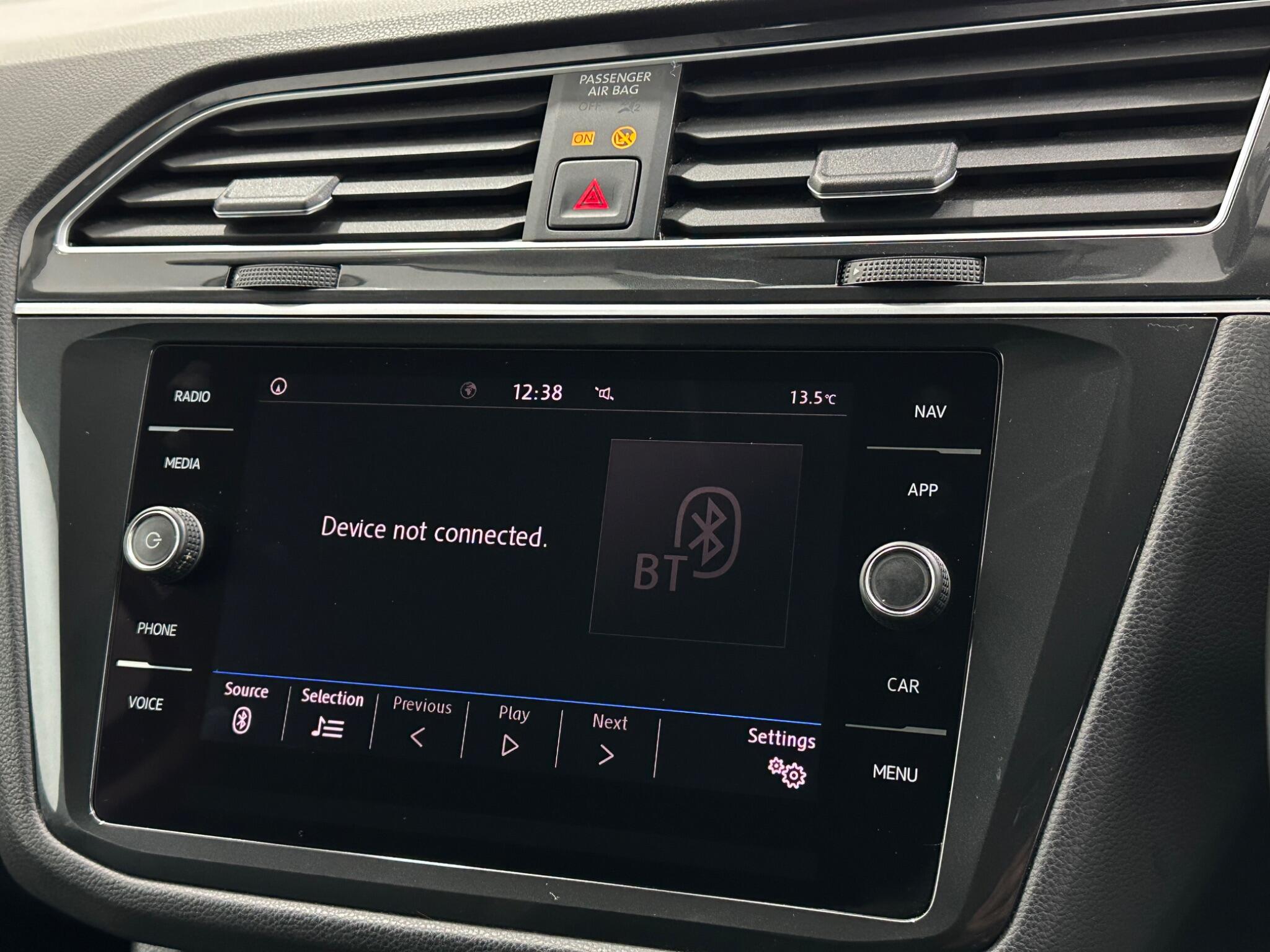 Volkswagen Tiguan view 25