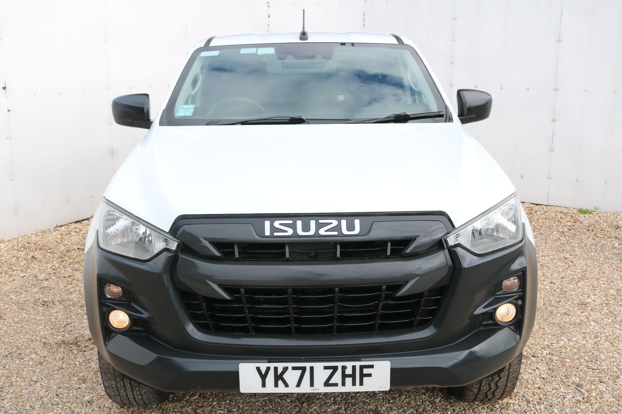 Isuzu D-Max view 3
