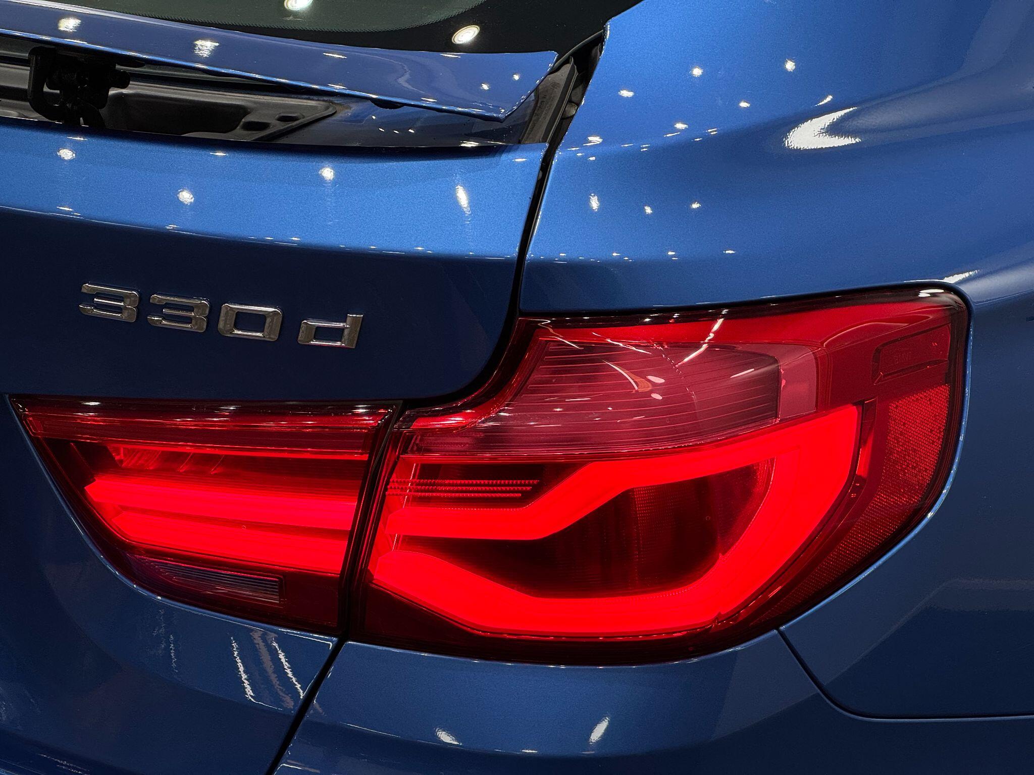 BMW 3 Series view 22