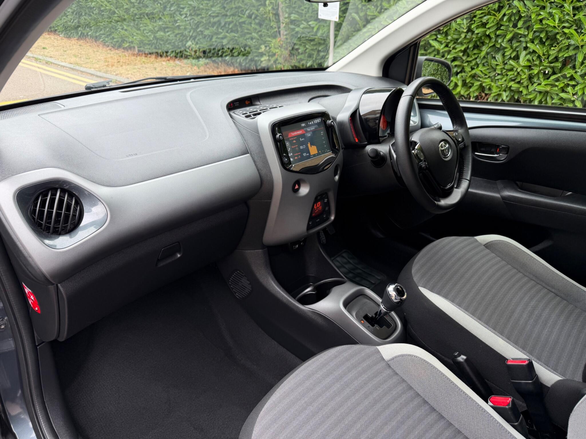Toyota Aygo view 14