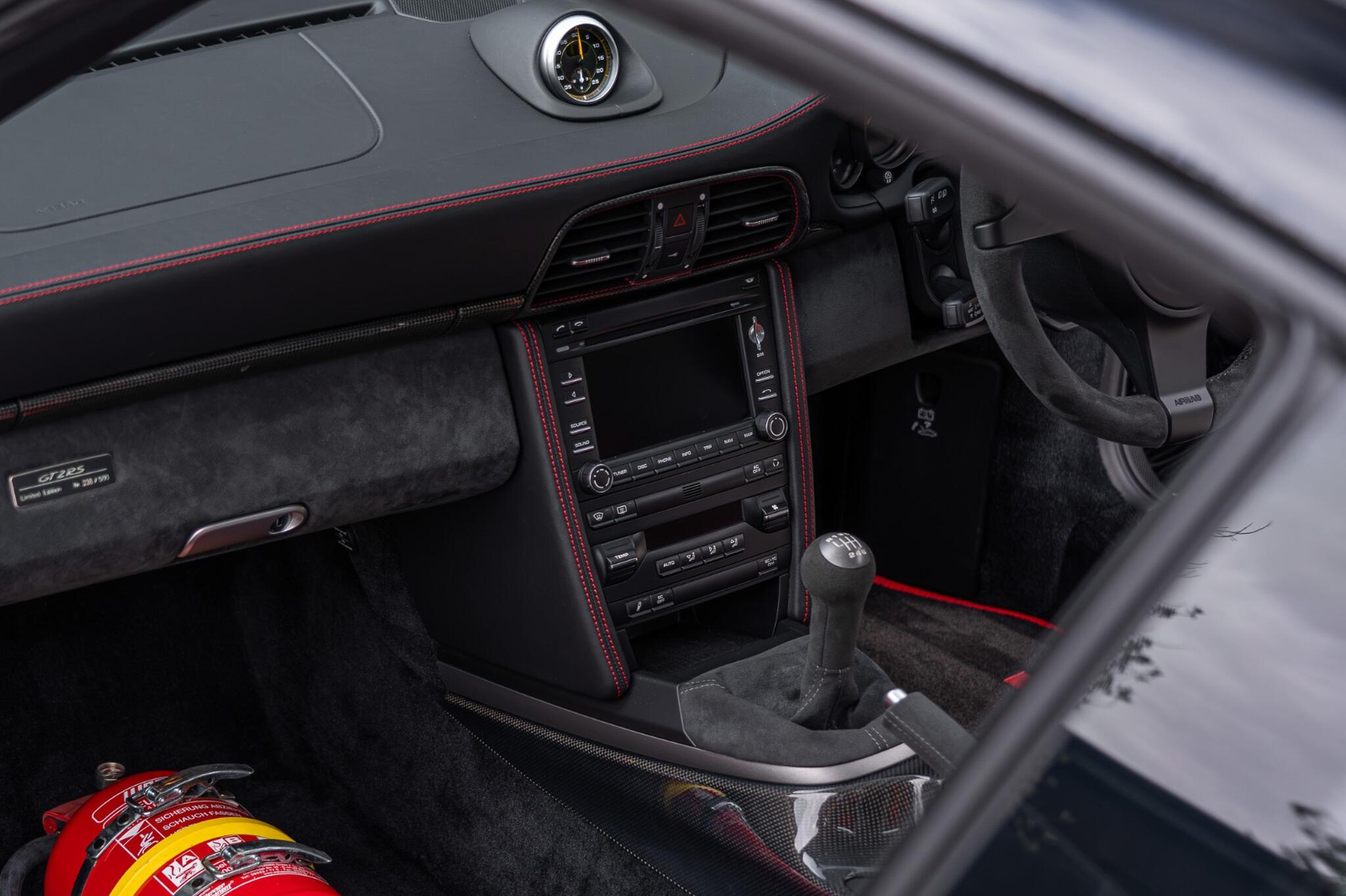 Porsche 911 view 18