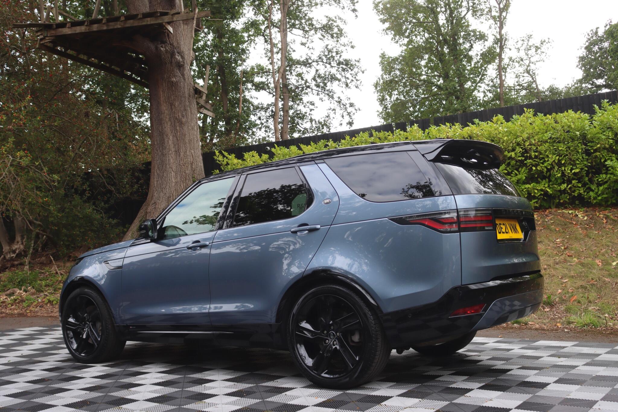 Land Rover Discovery view 6