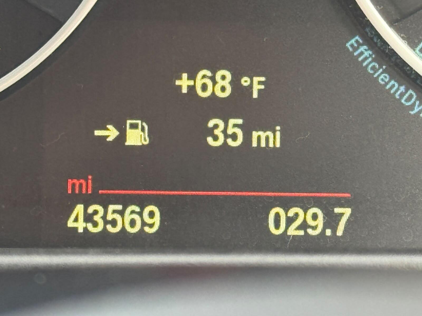 BMW 1 Series view 39