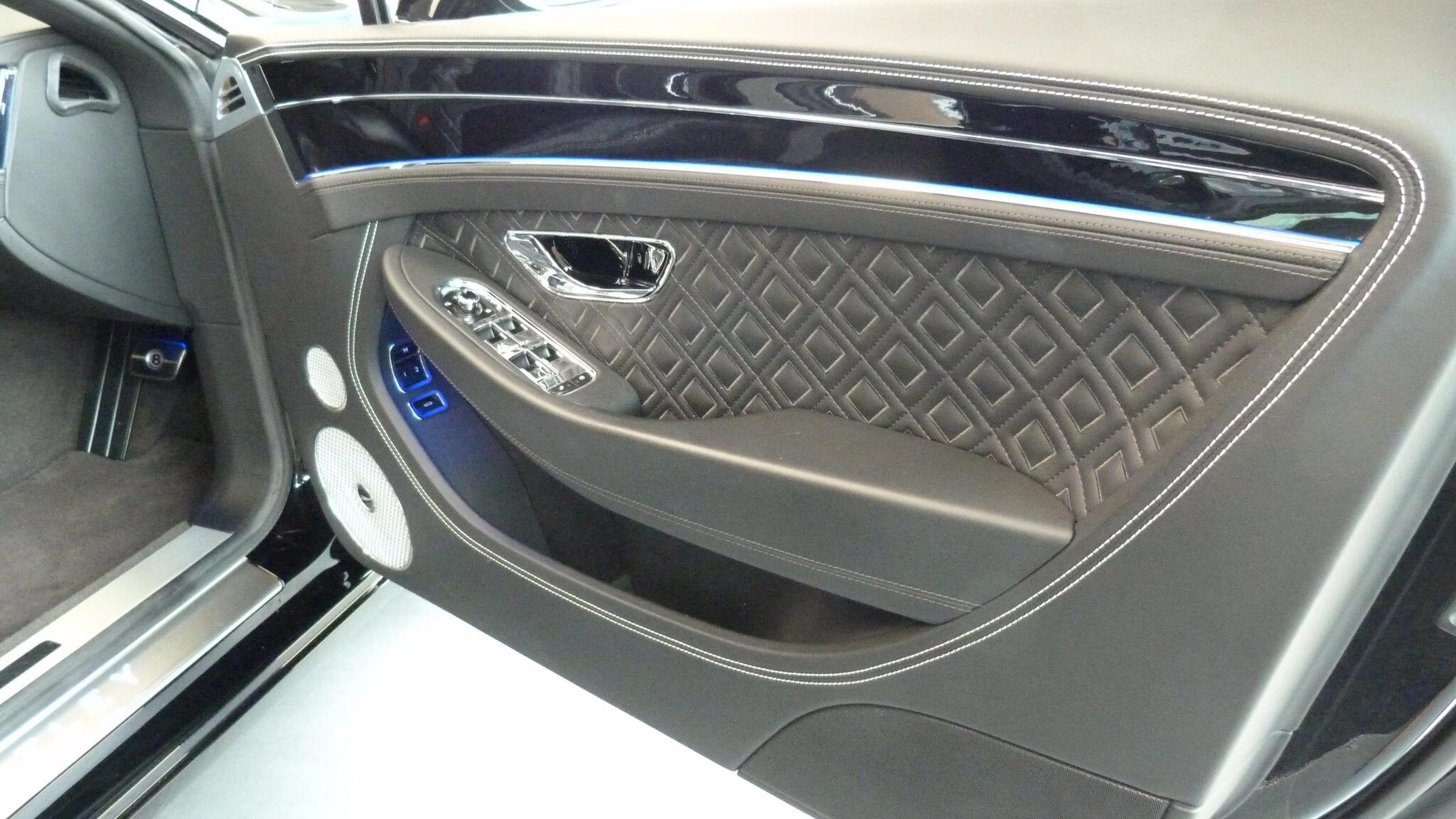 Bentley Continental view 35