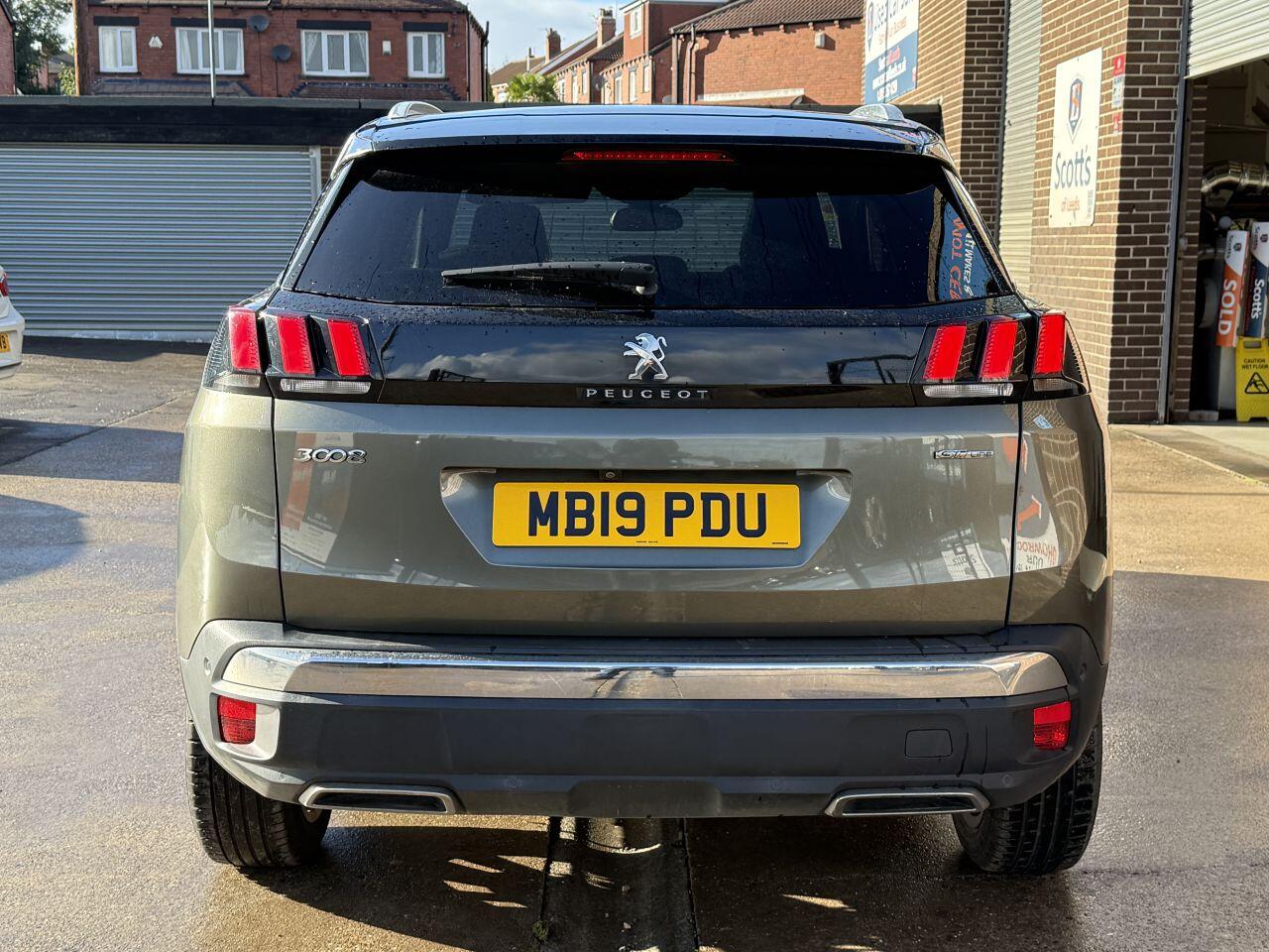 Peugeot 3008 view 7