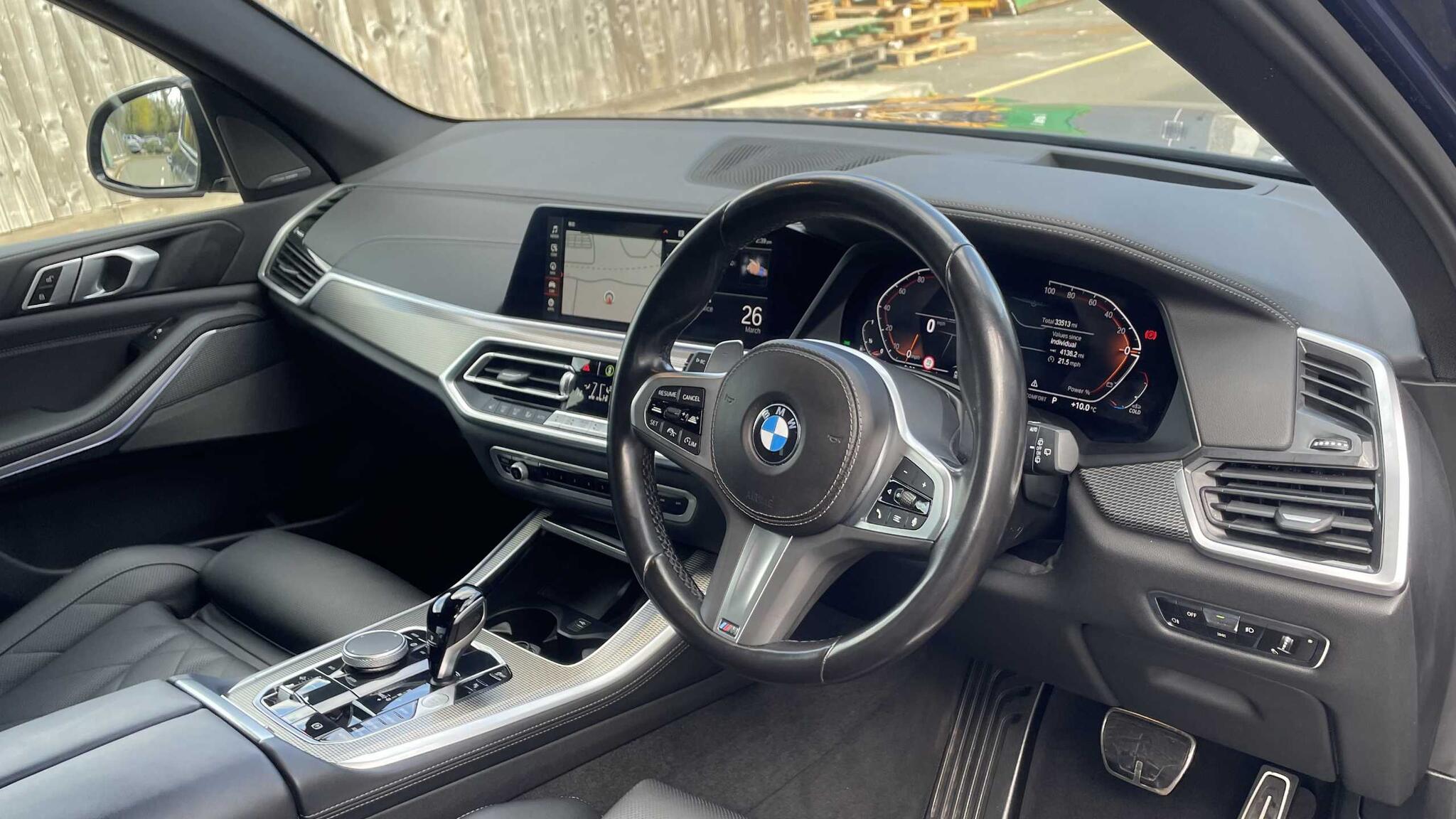 BMW X5 view 7