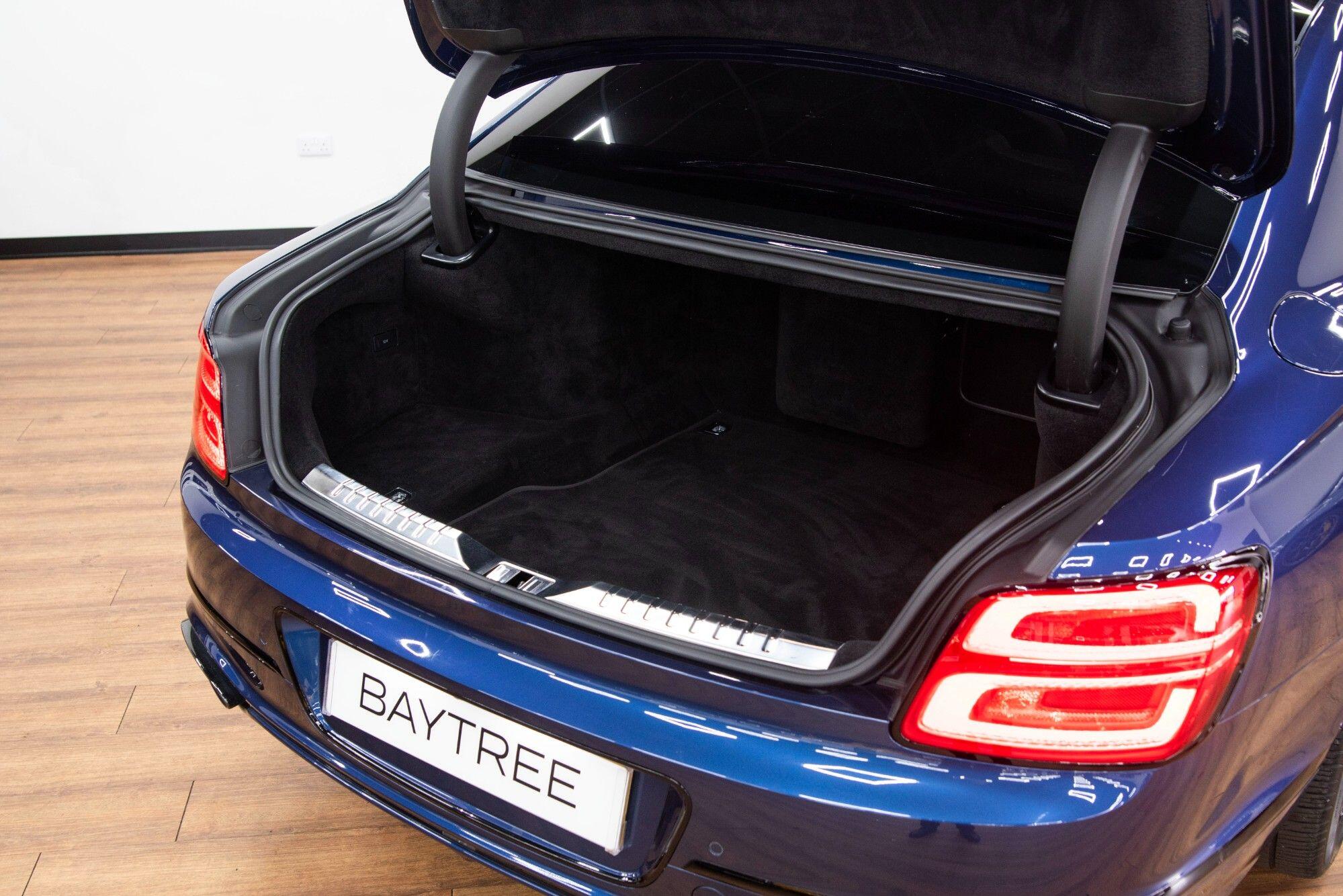Bentley Flying Spur view 20