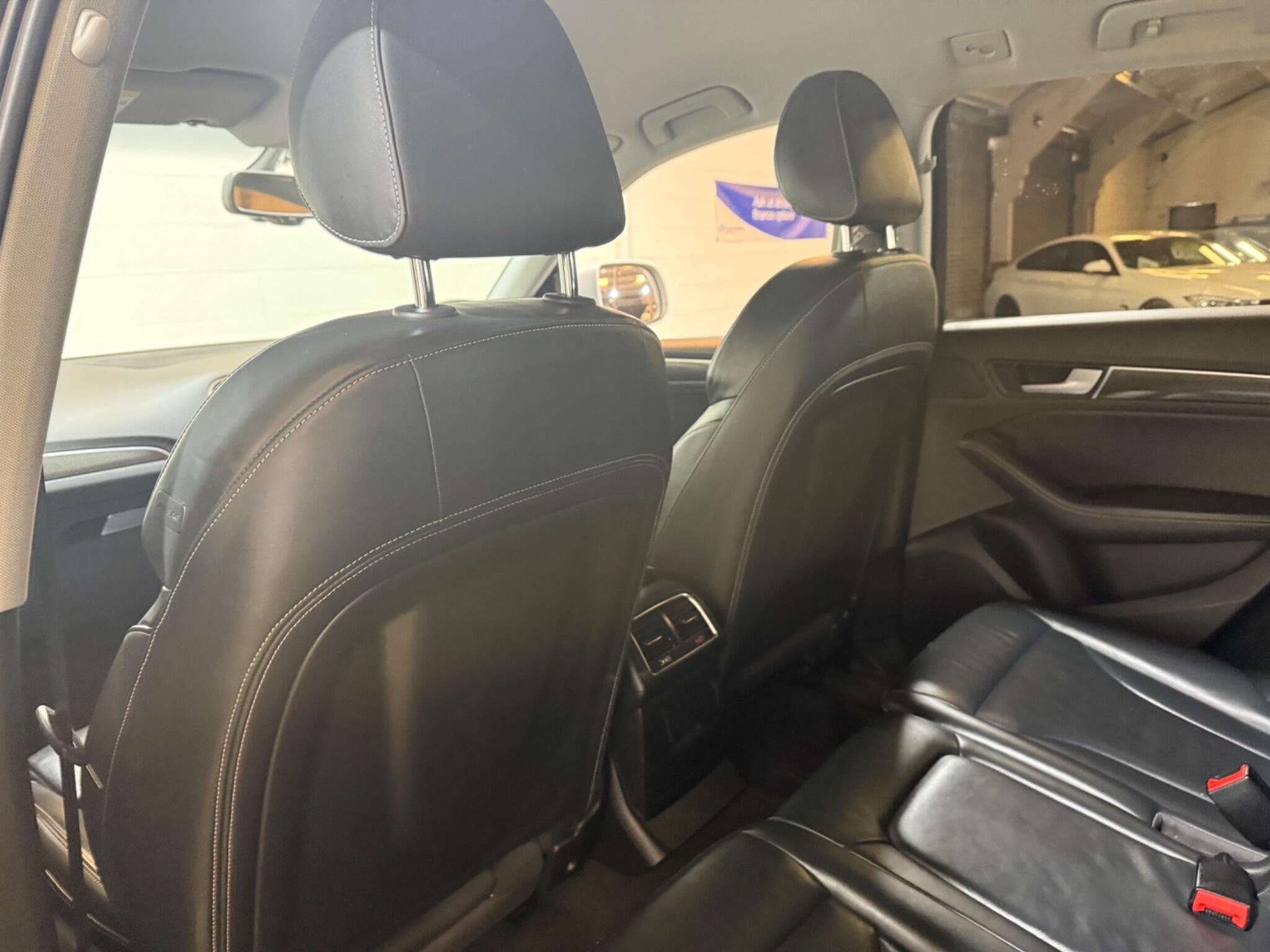 Audi SQ5 view 47