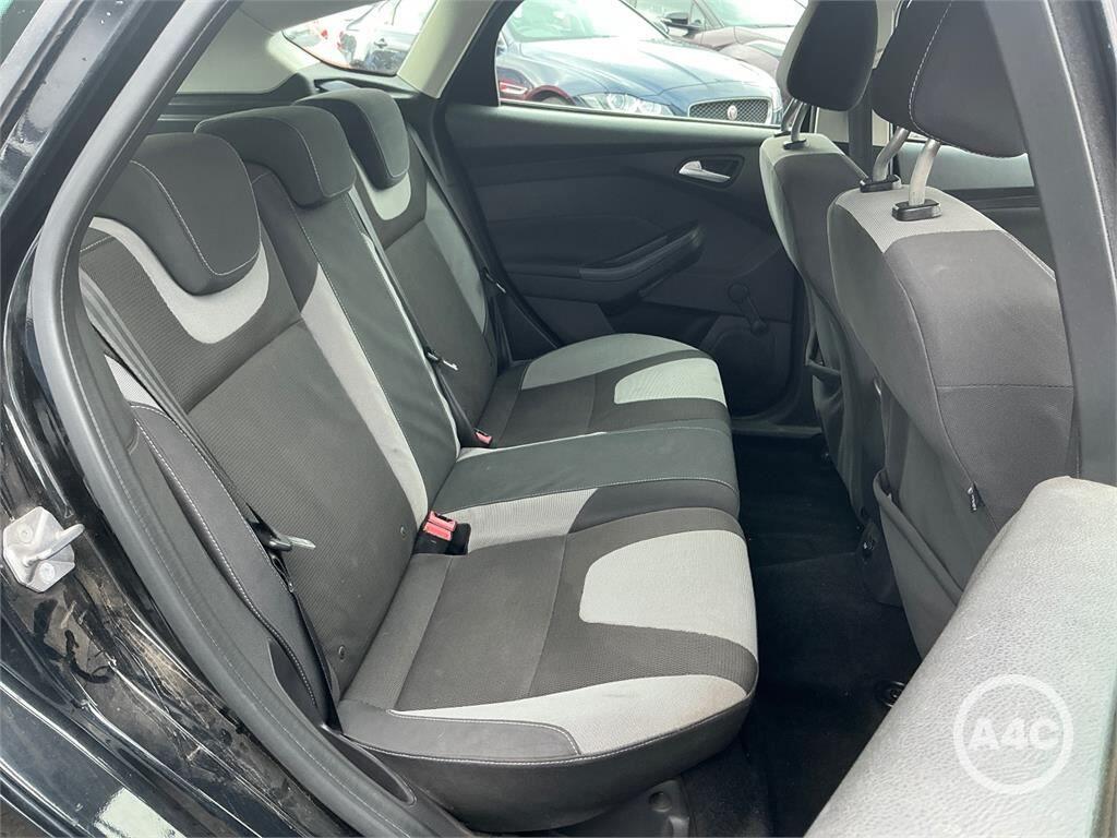 Ford Focus view 7