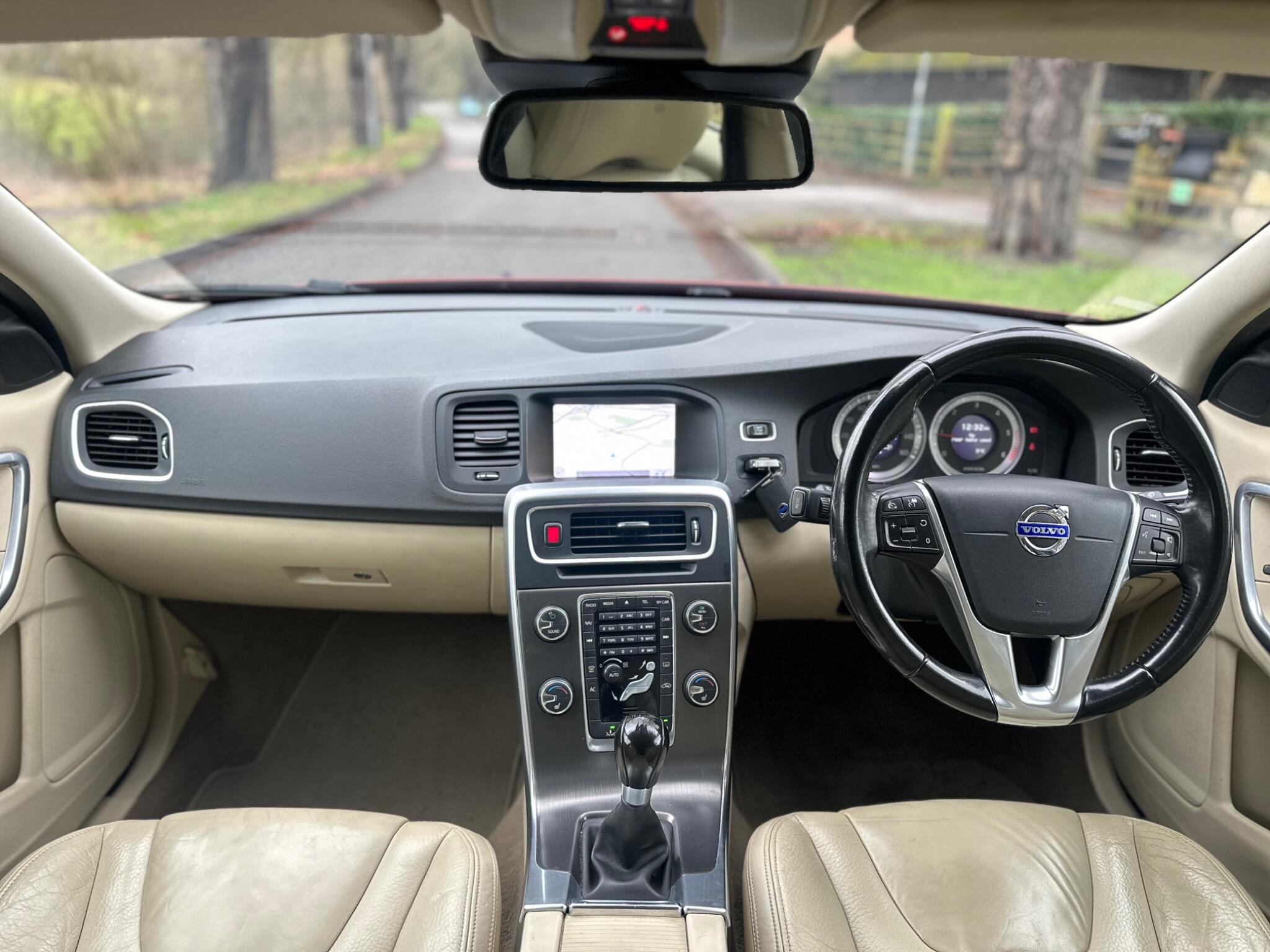 2011 Volvo V60 1.6D DRIVe SE Lux Euro 5 (s/s) 5dr • 110,000 miles image 23