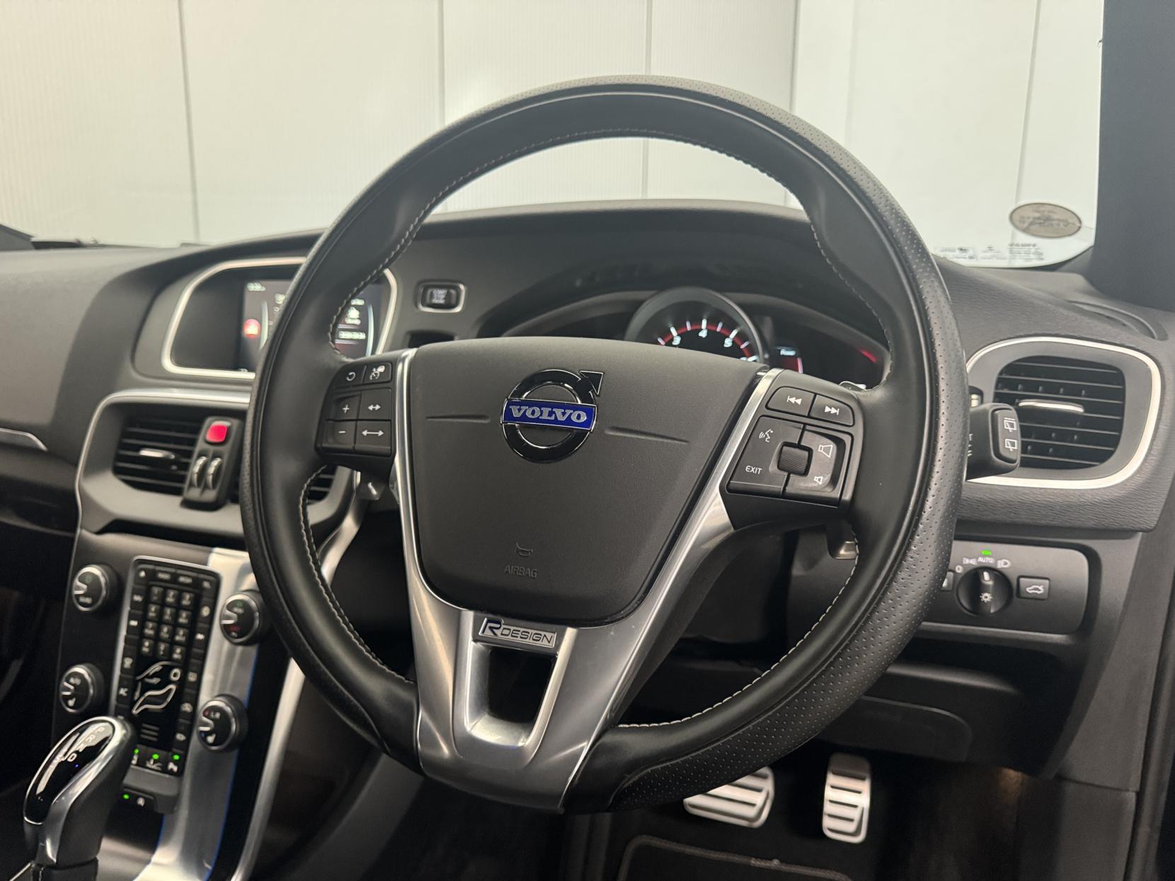 Volvo V40 view 57