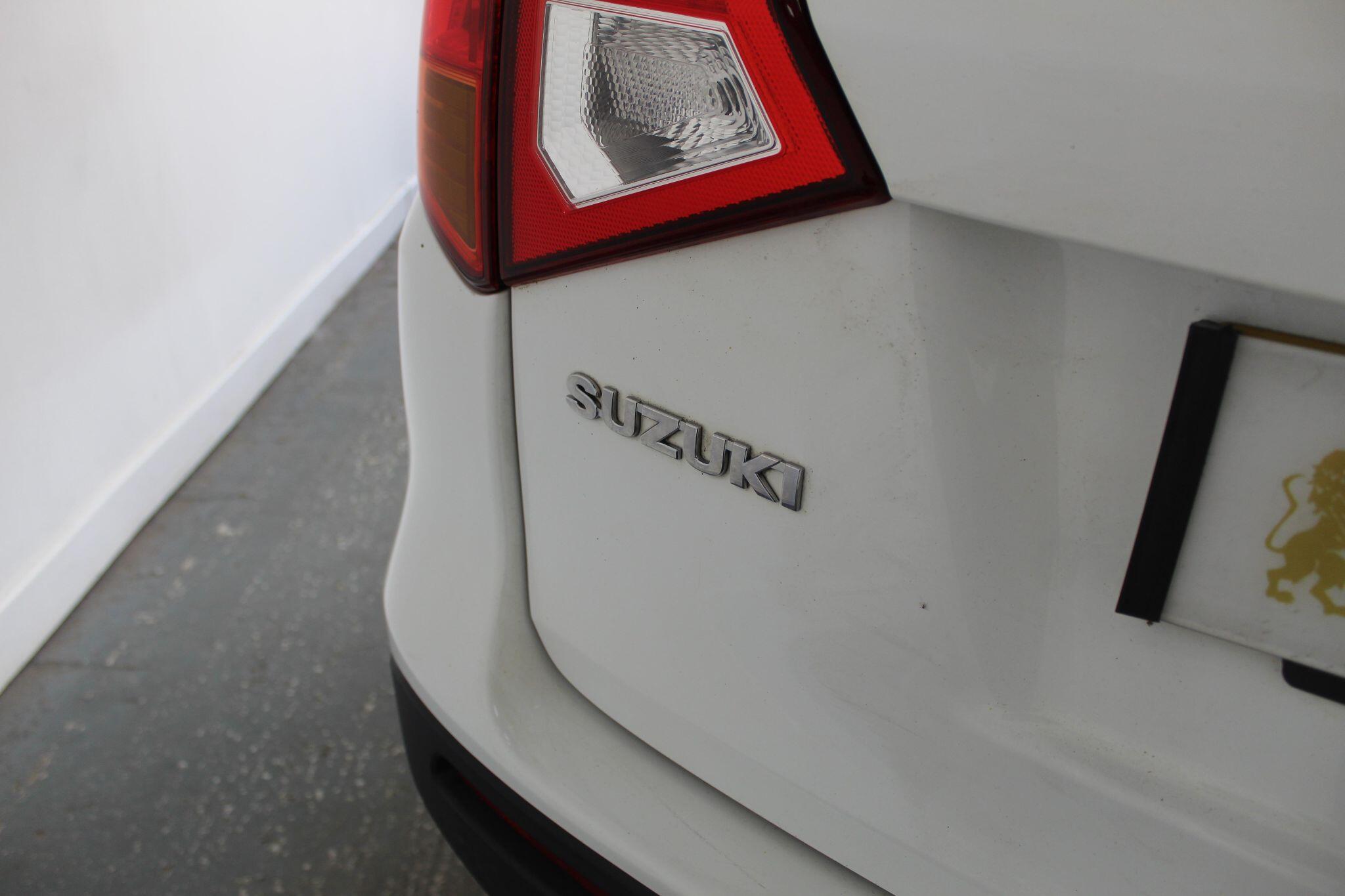 Suzuki Vitara view 16