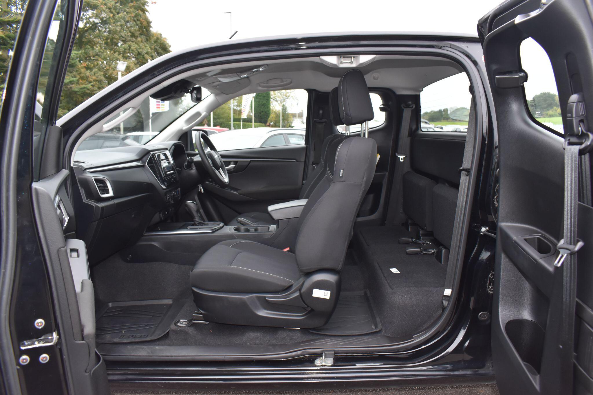 D-Max - 1.9 TD DL20 Auto 4WD Euro 6 (s/s) 2dr - Image 5