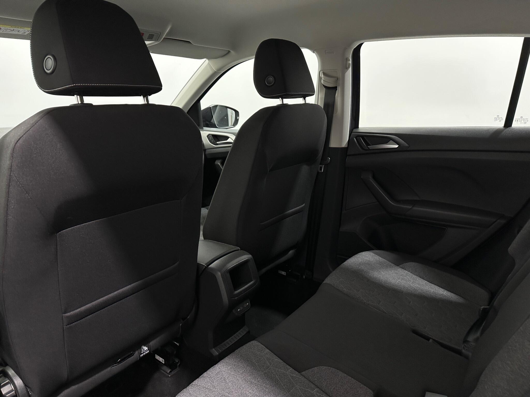 Volkswagen T-Cross view 37