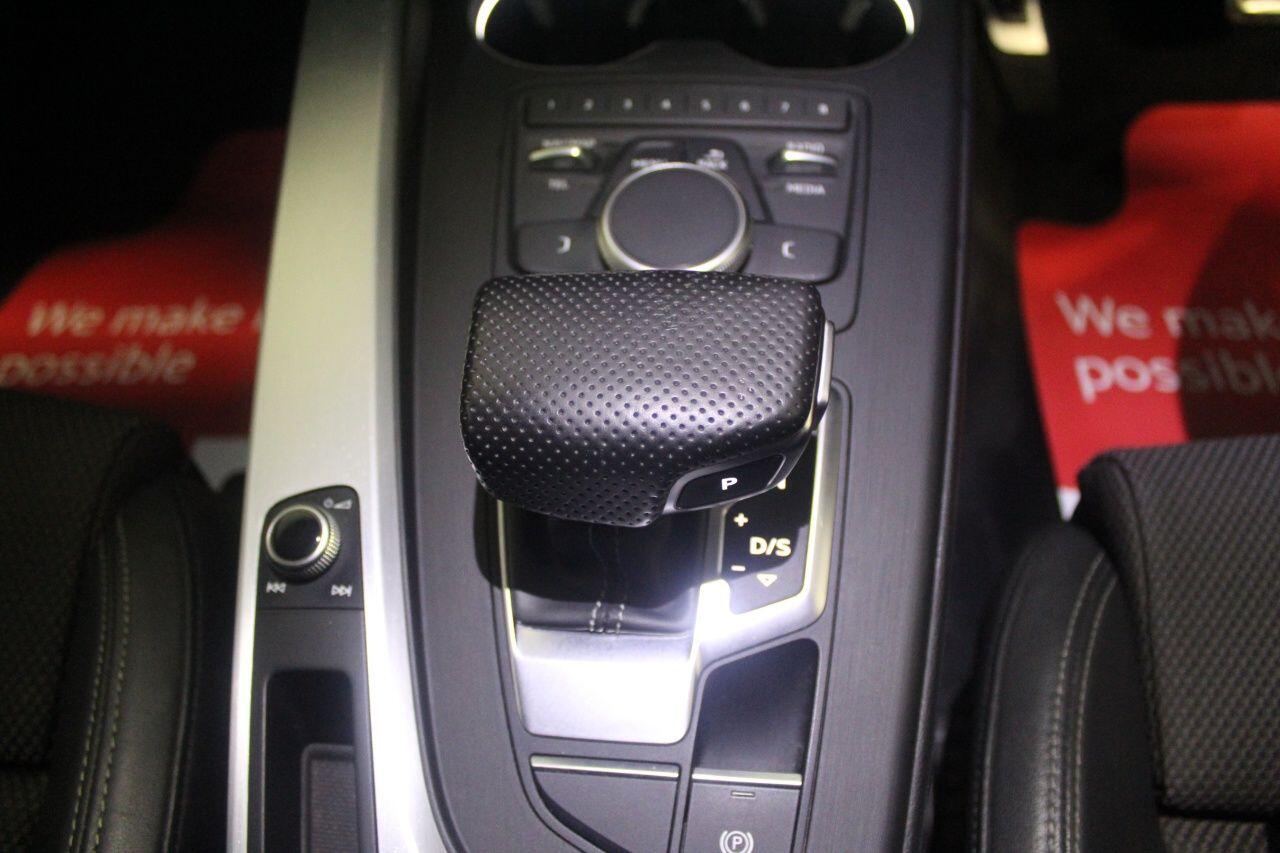 Audi A4 view 44