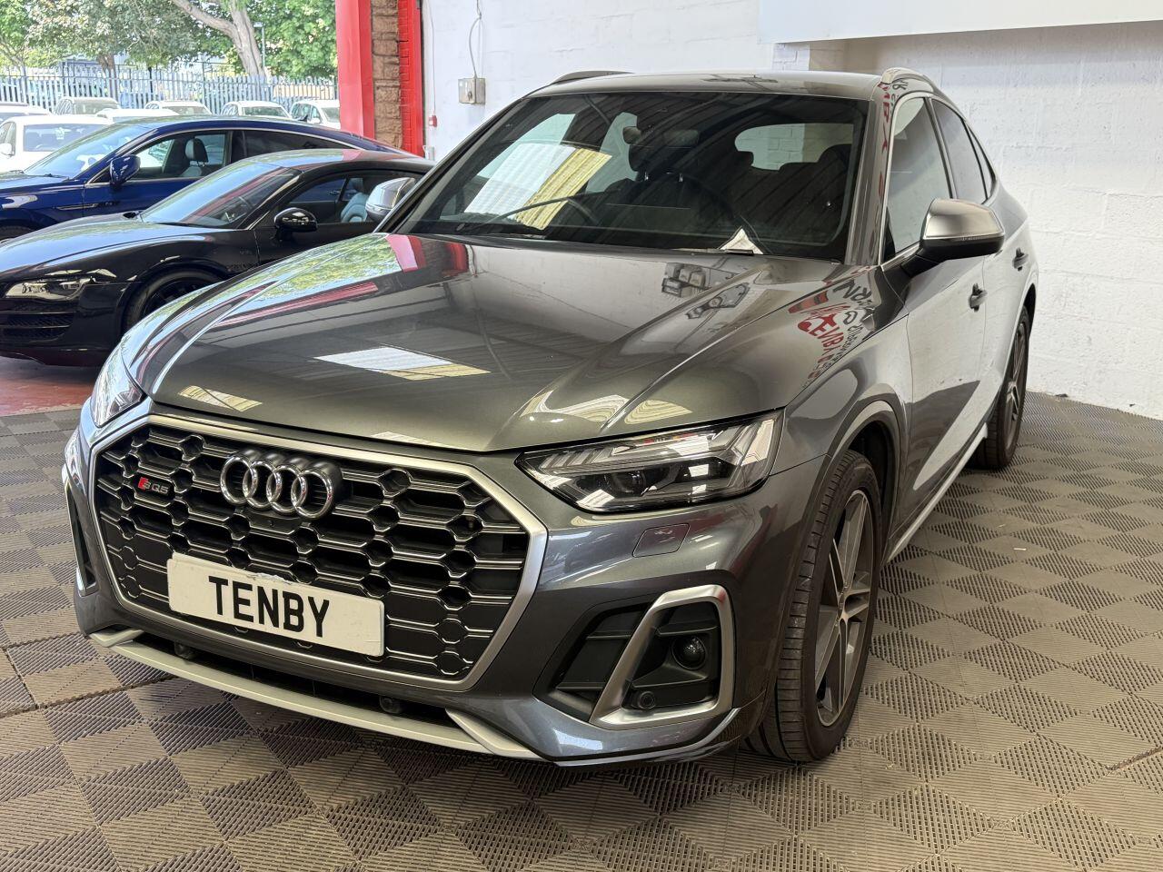 Audi SQ5 view 5