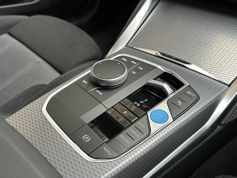 BMW i4 view 11
