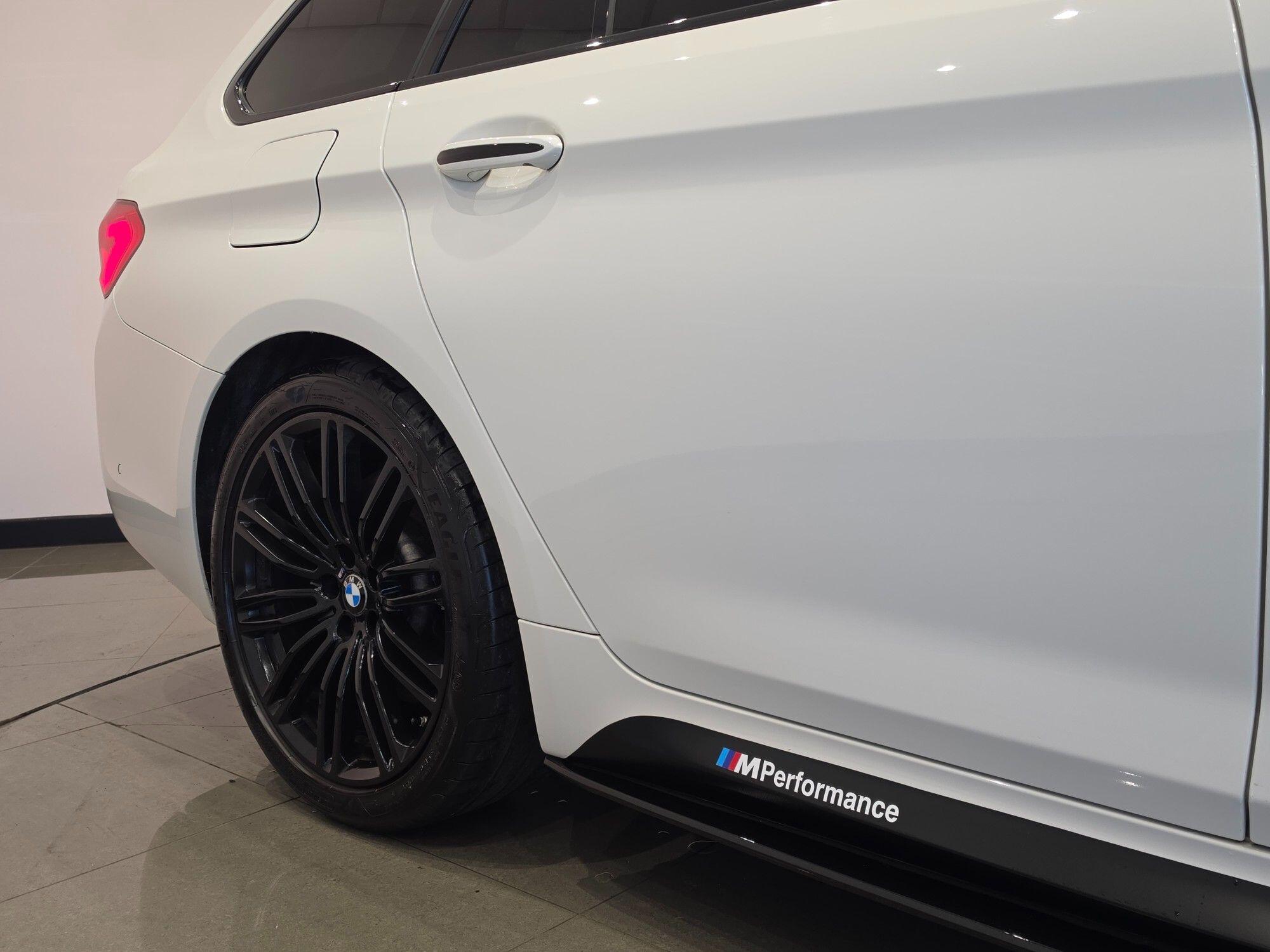BMW 5 Series view 43
