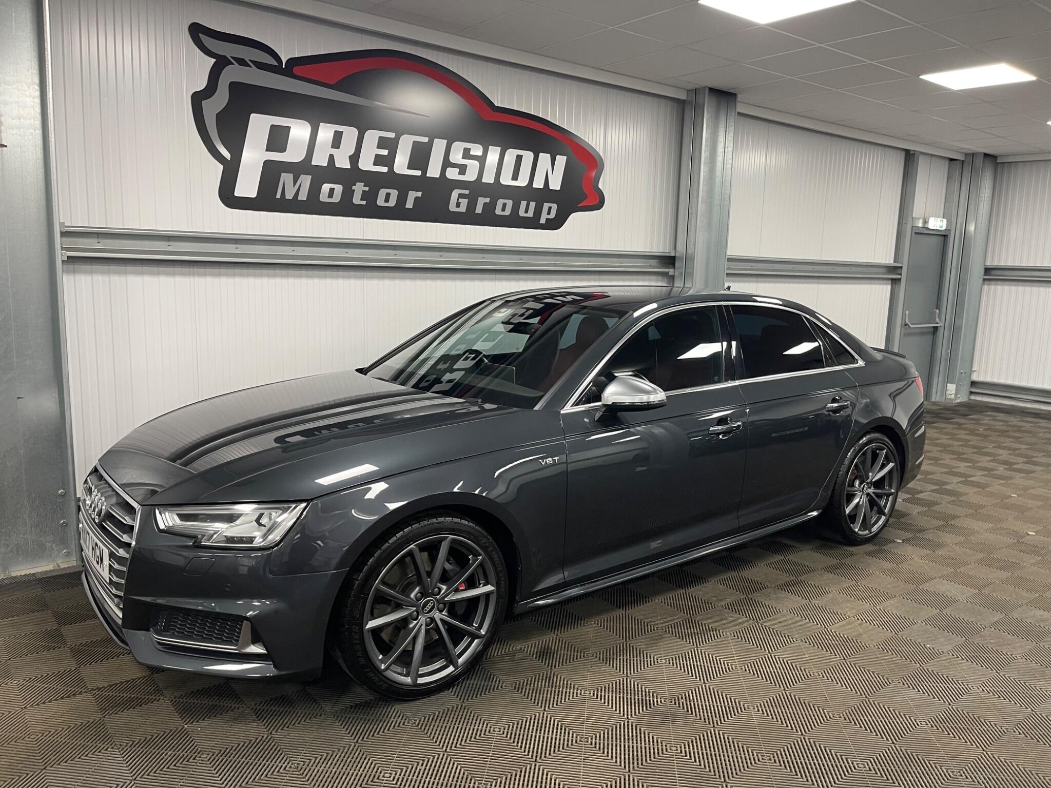 Audi S4 view 5