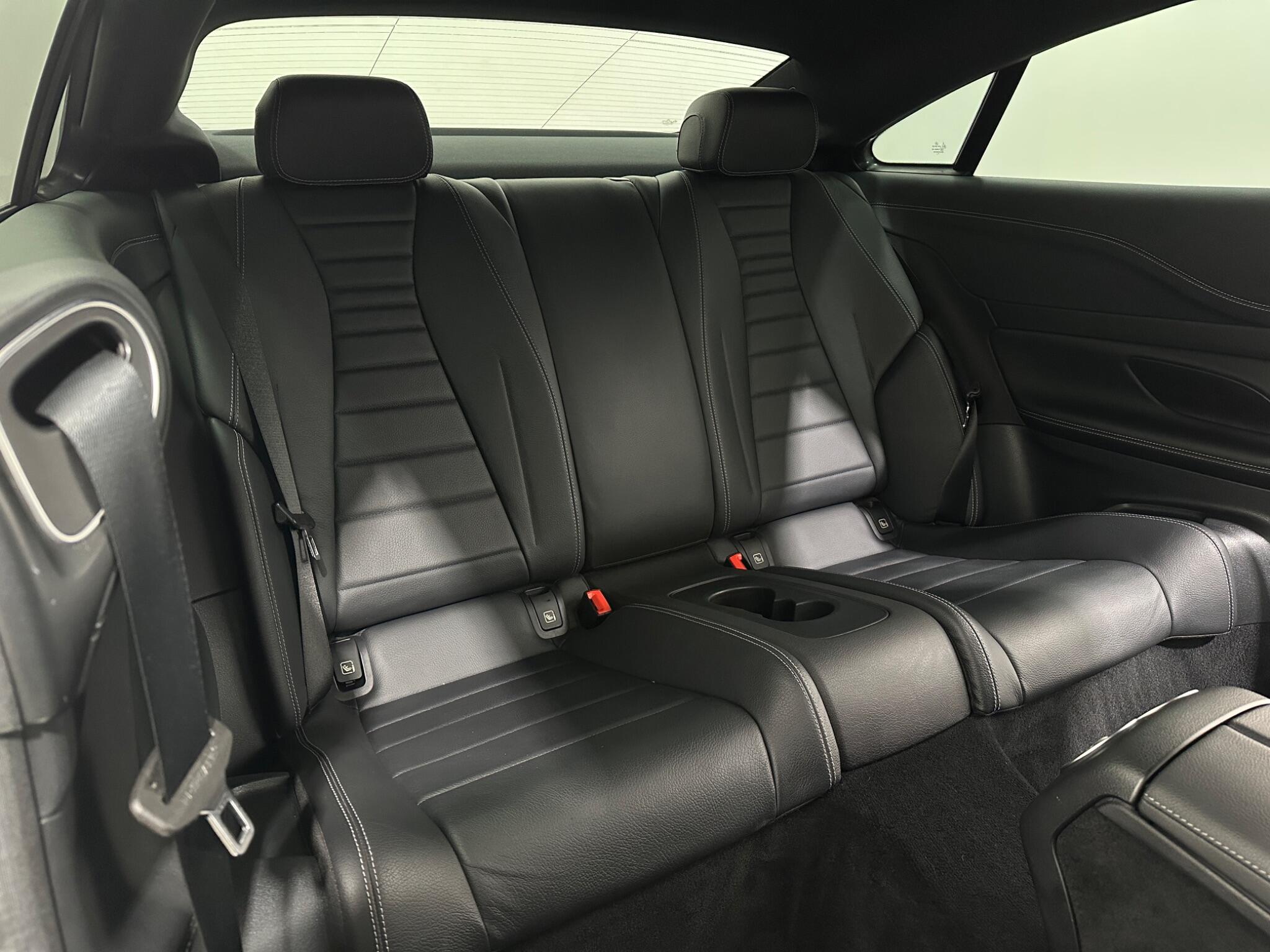 Mercedes-Benz E-Class view 41