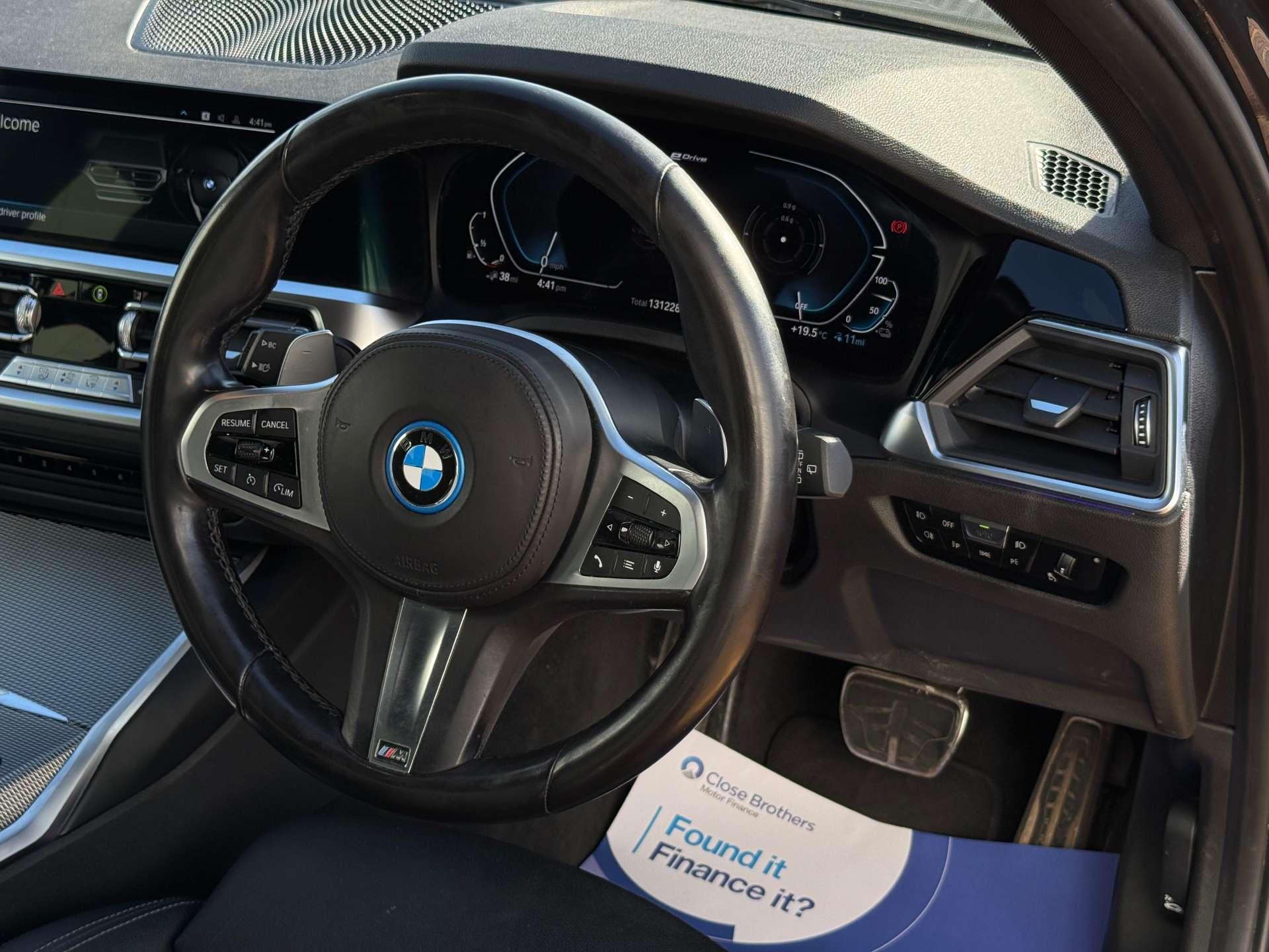 BMW 3 Series view 56