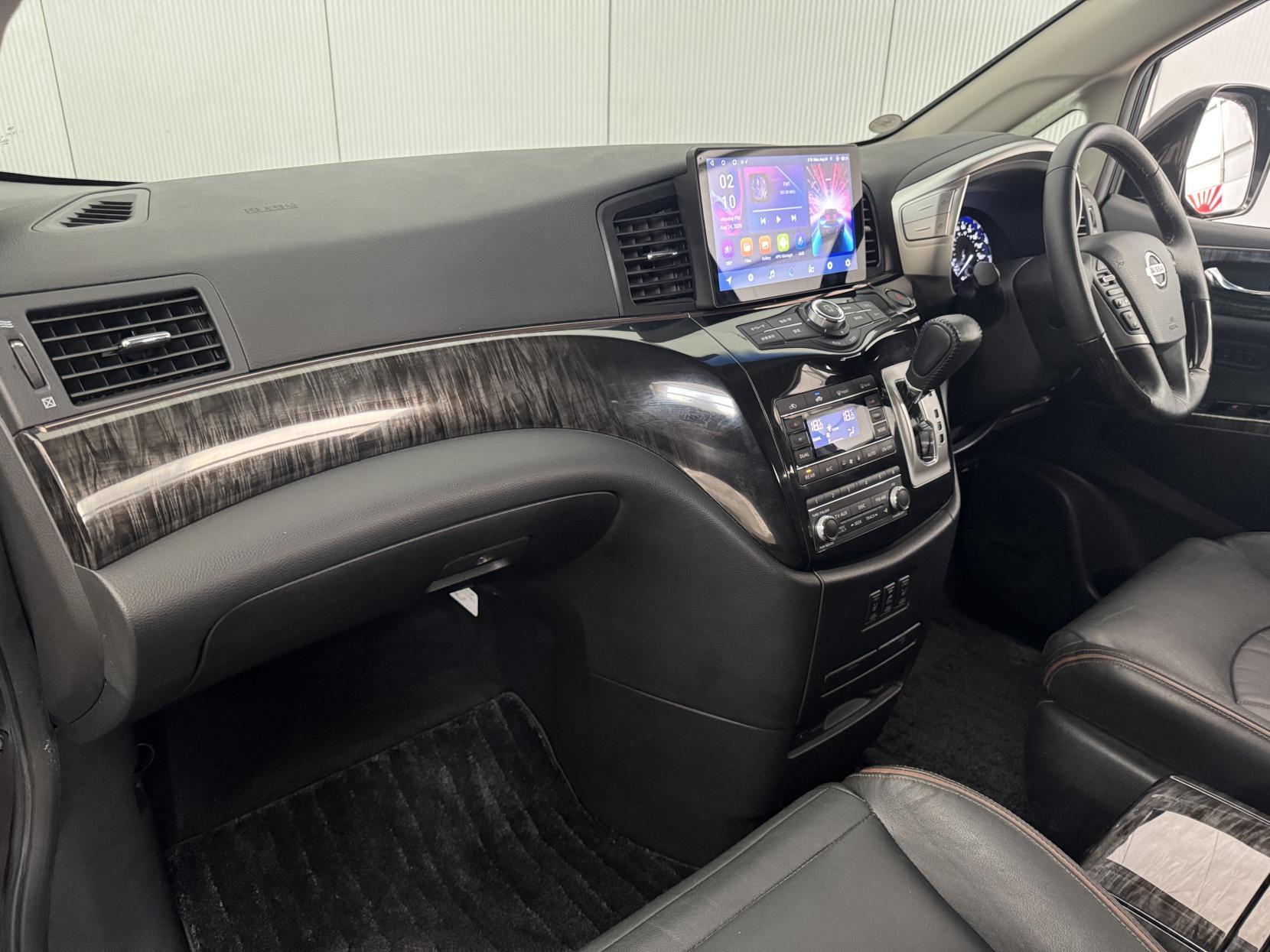 Nissan Elgrand view 52
