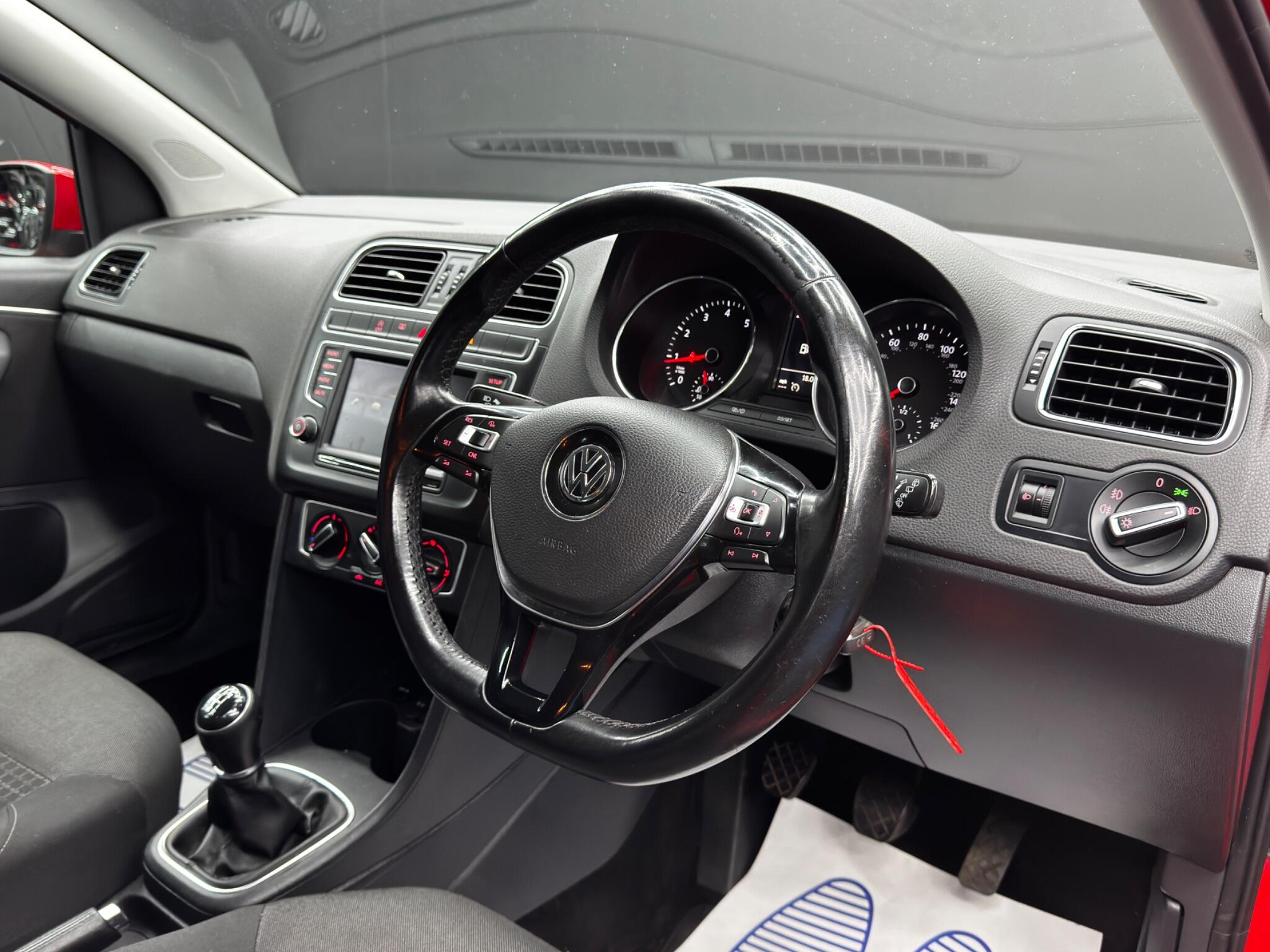 Volkswagen Polo view 9