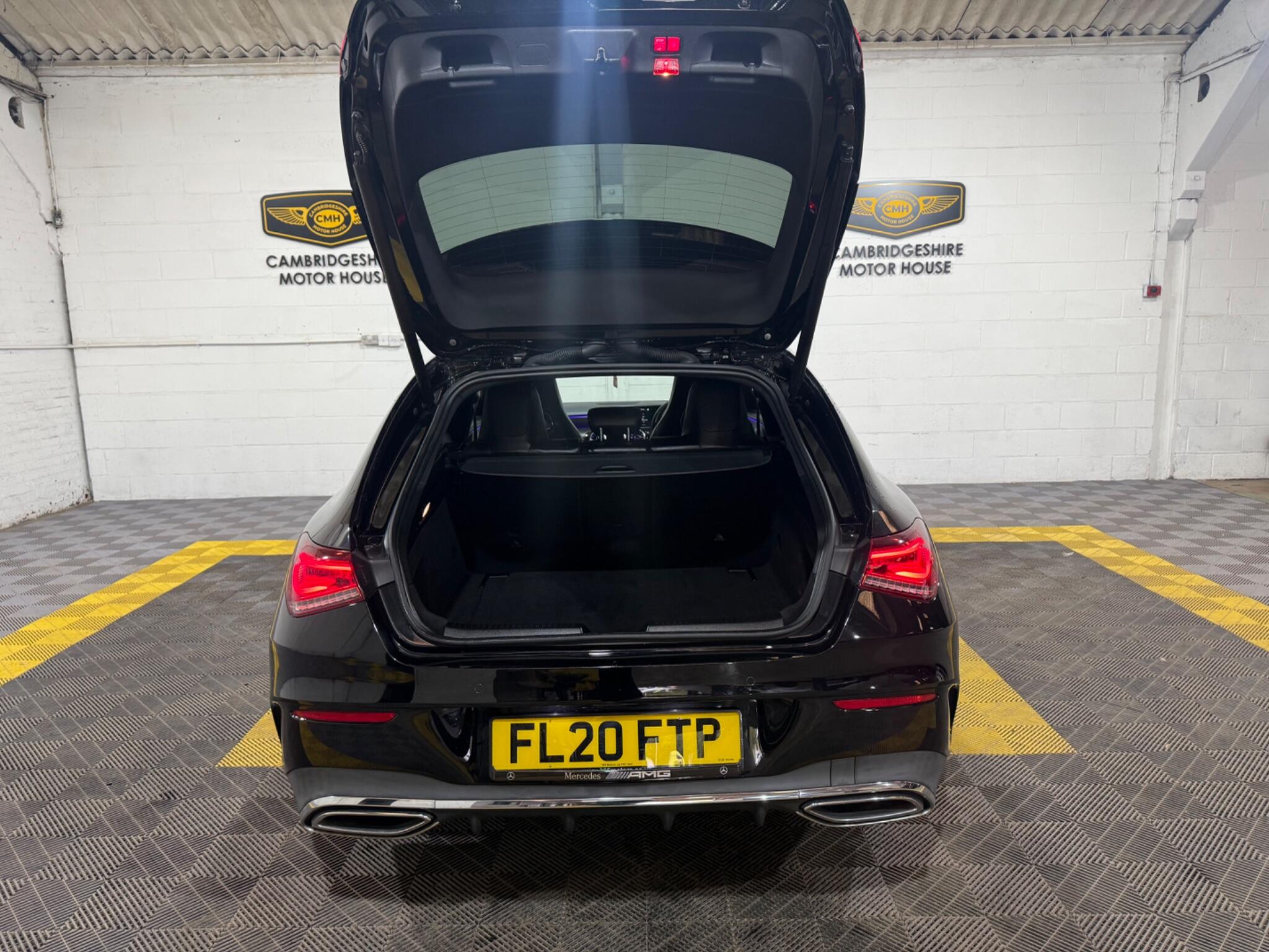 Mercedes-Benz Cla view 11