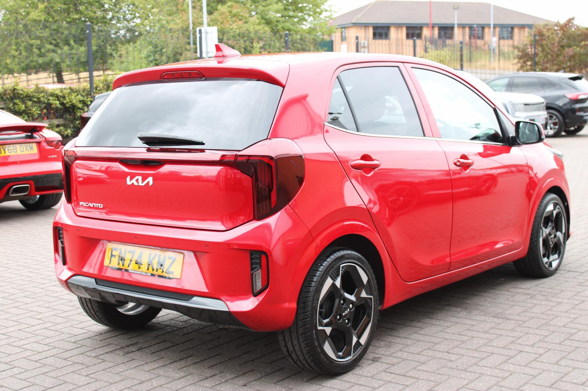 Kia Picanto view 8