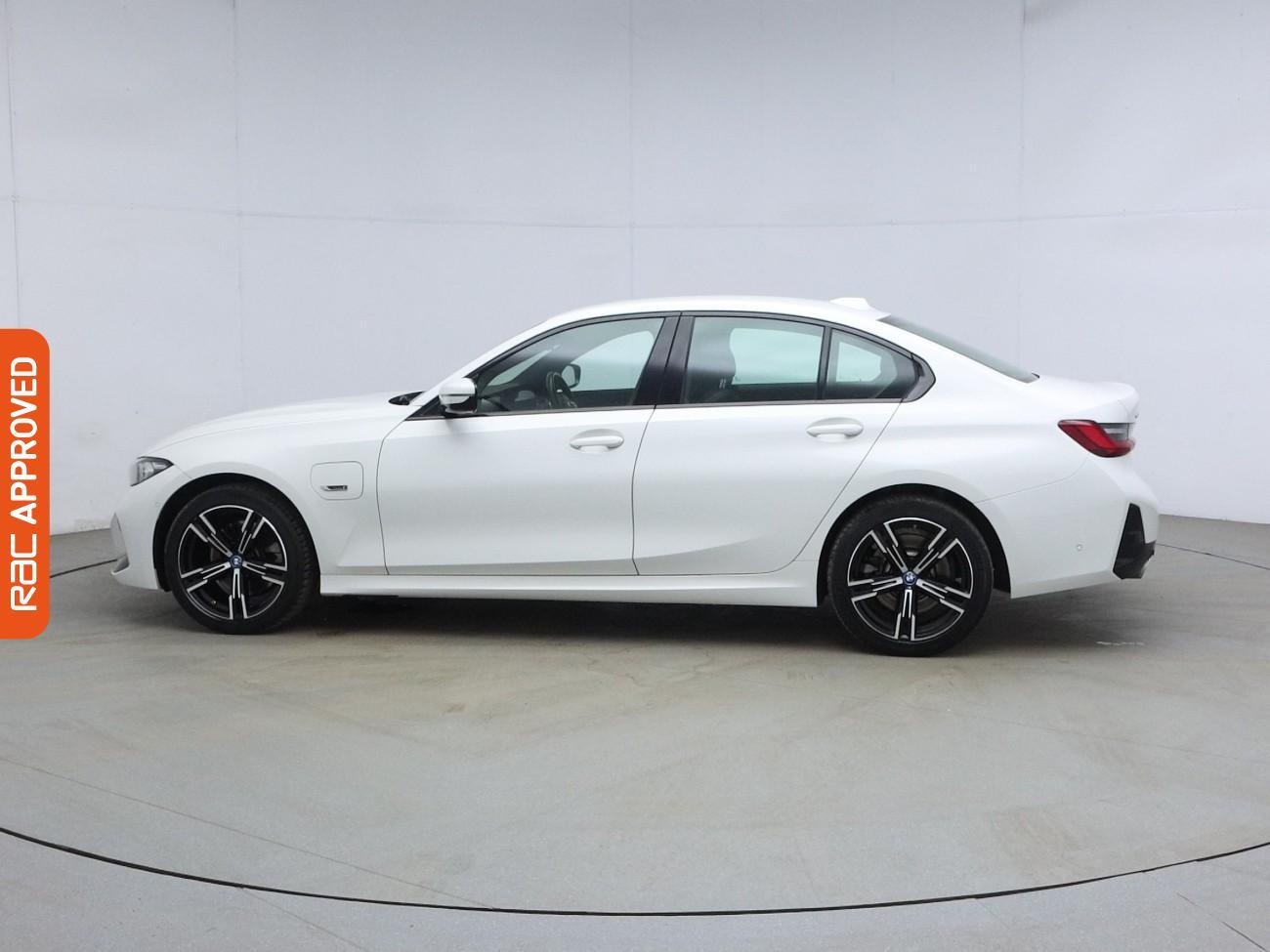 BMW 3 Series view 29