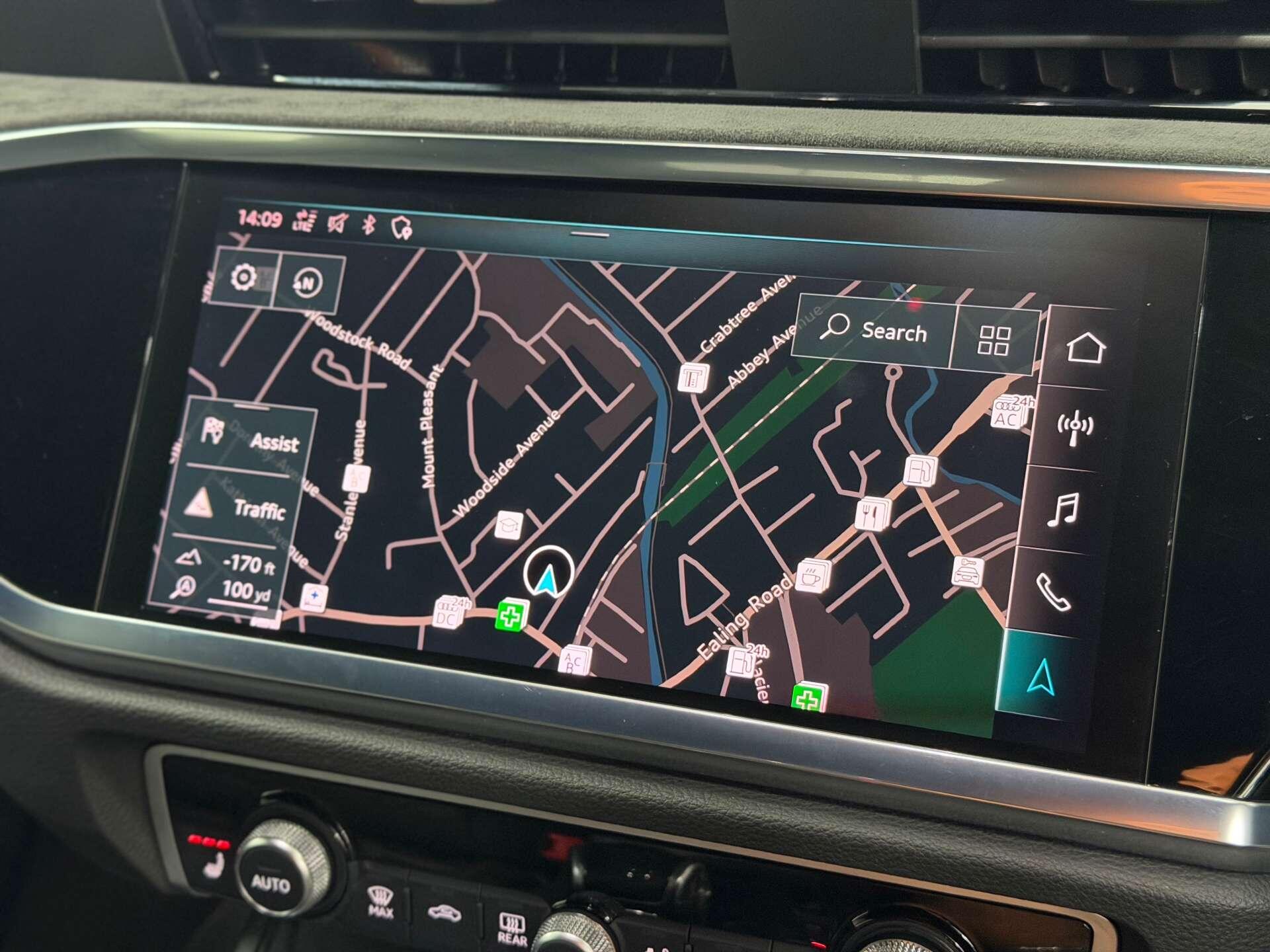 Audi RS Q3 view 49