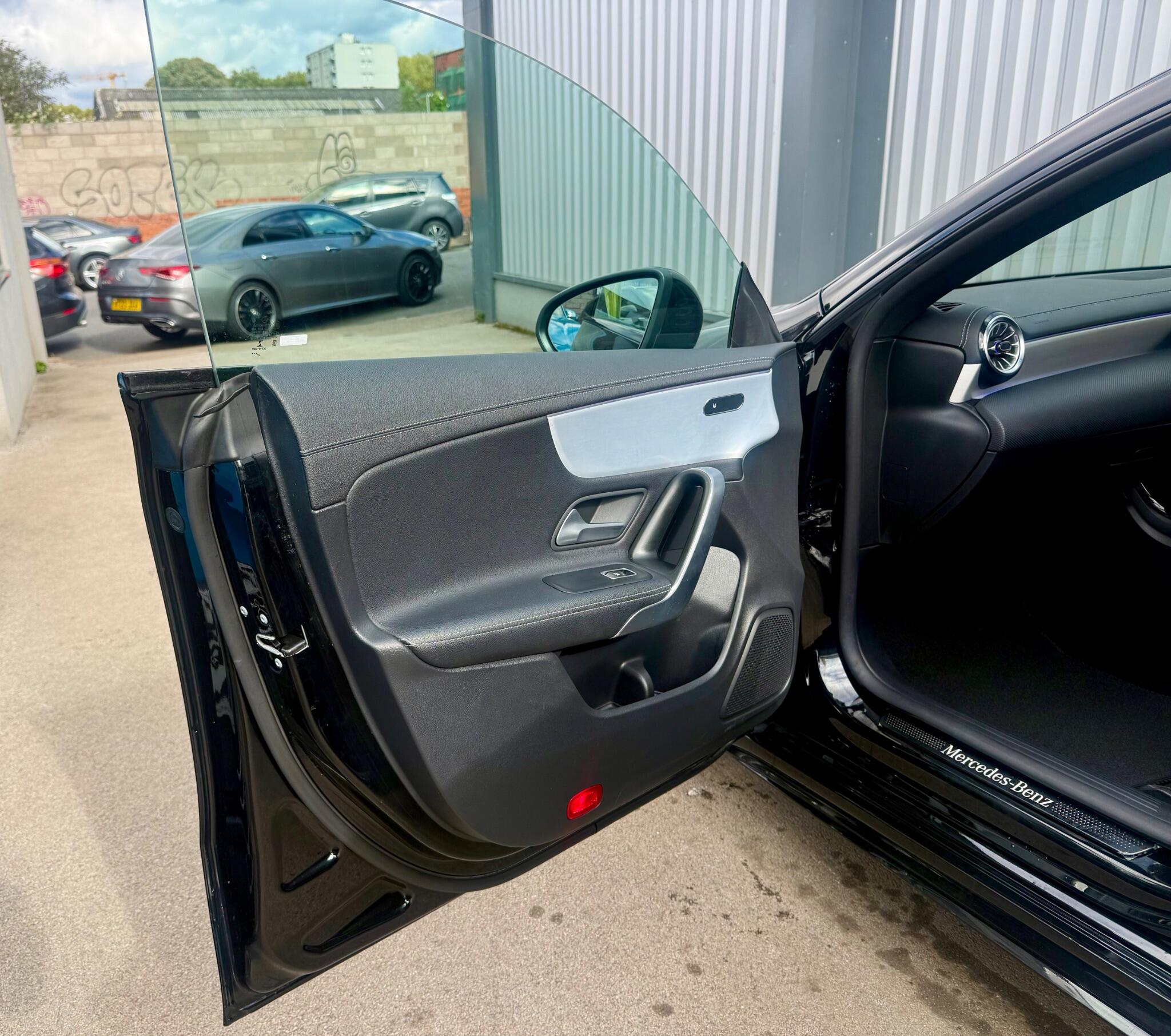 Mercedes-Benz Cla view 14