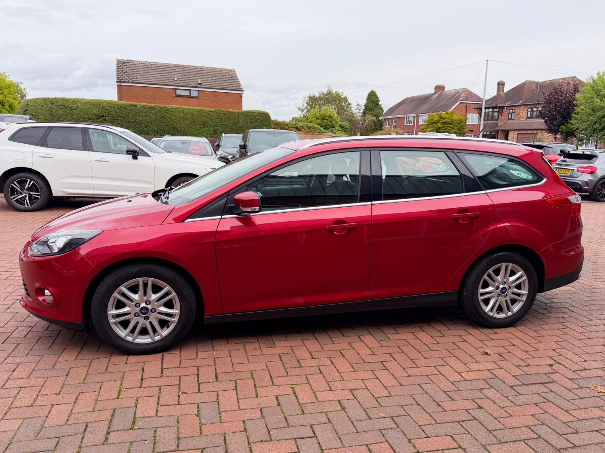 Ford Focus view 32