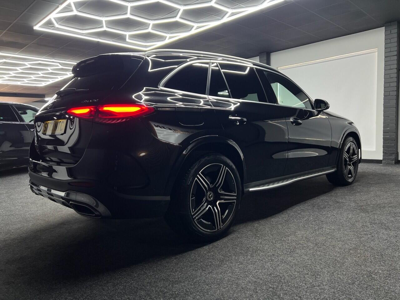 Mercedes-Benz GLC view 14