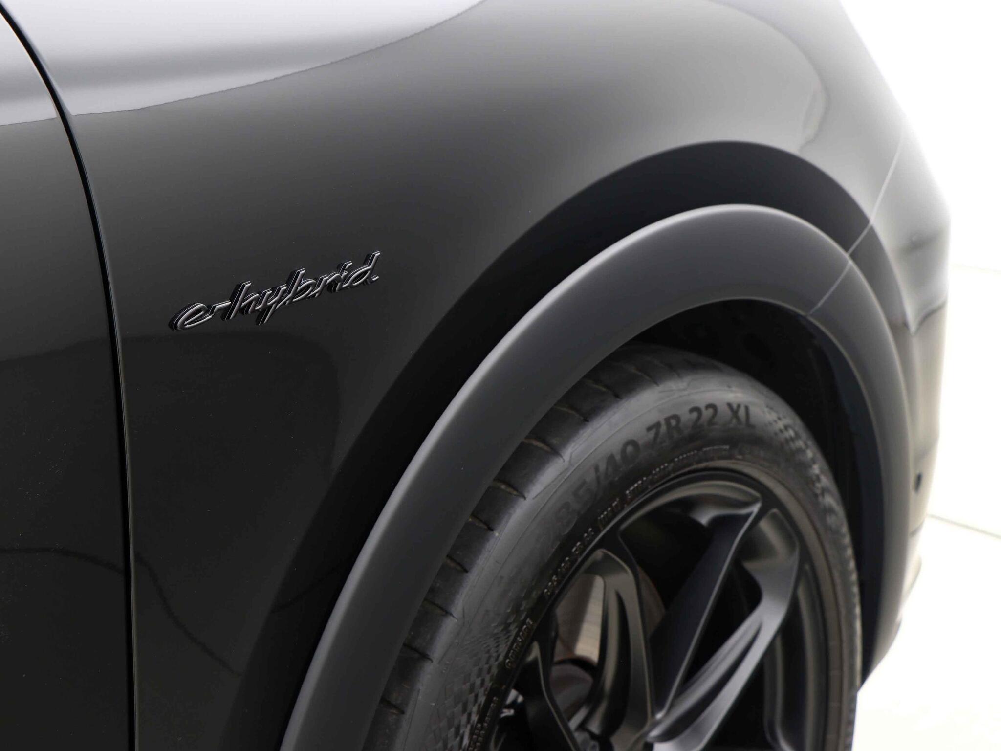 Porsche Cayenne view 17