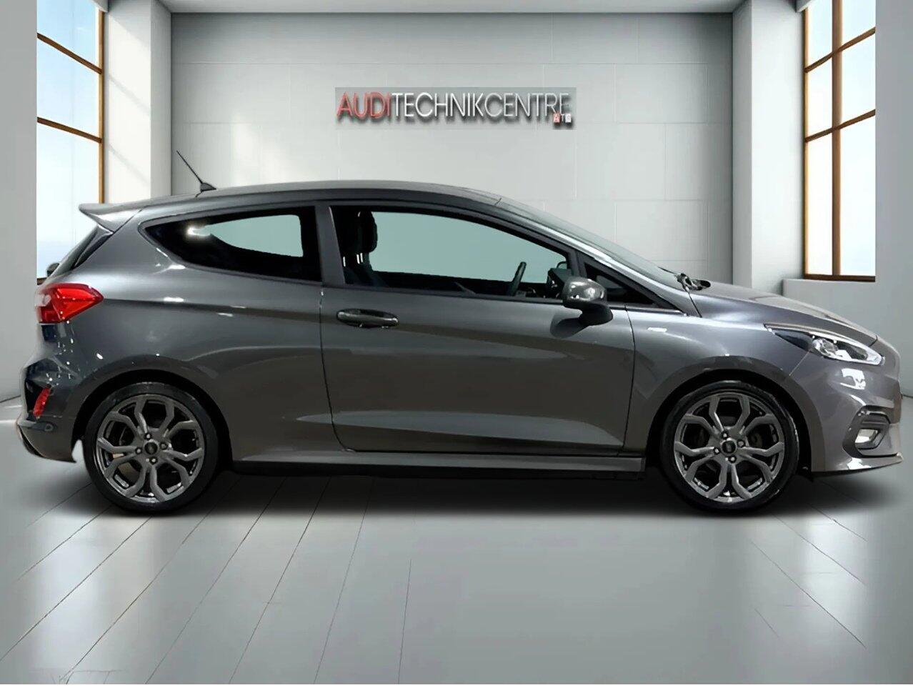 Ford Fiesta view 9