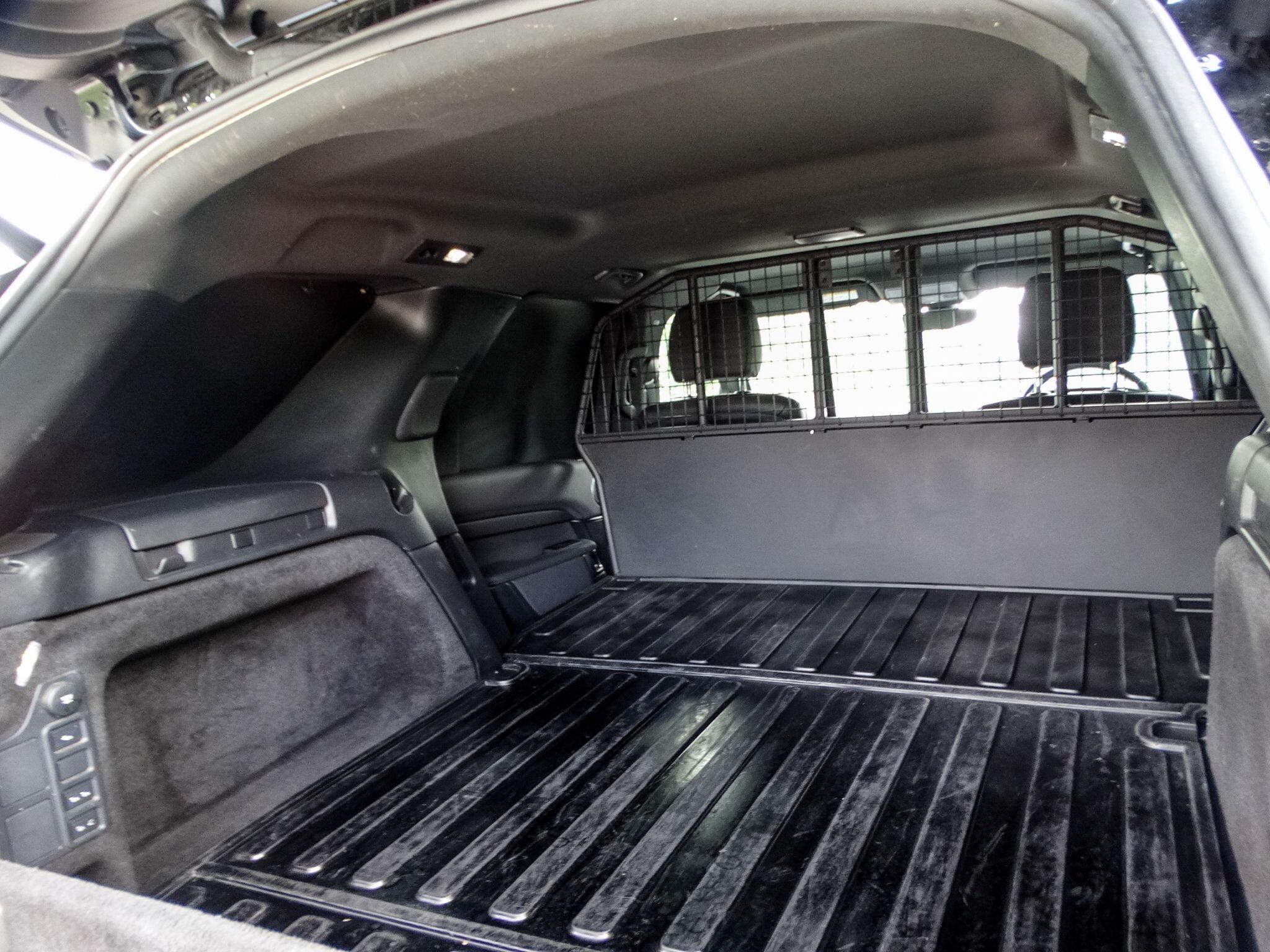Land Rover Discovery 3 view 23