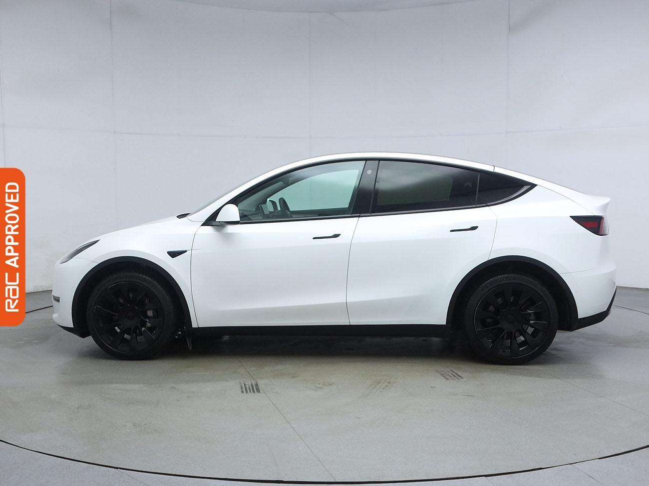 Tesla Model Y view 32