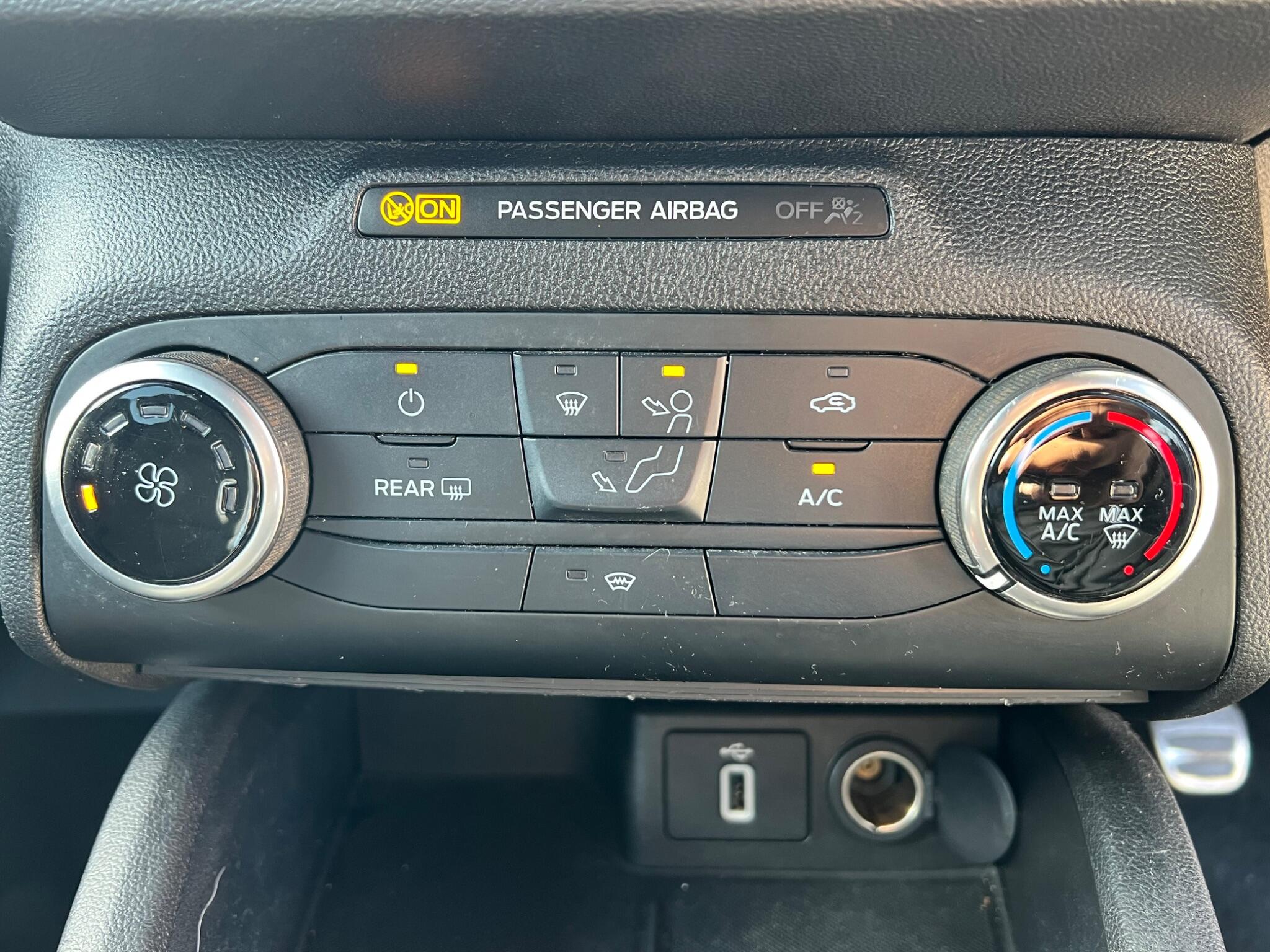 Ford Focus view 33