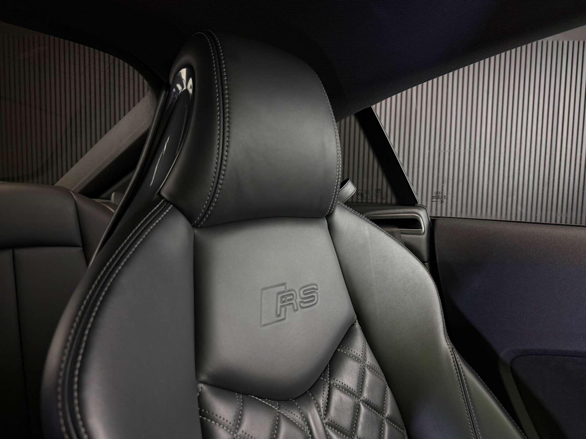 Audi TT RS view 22