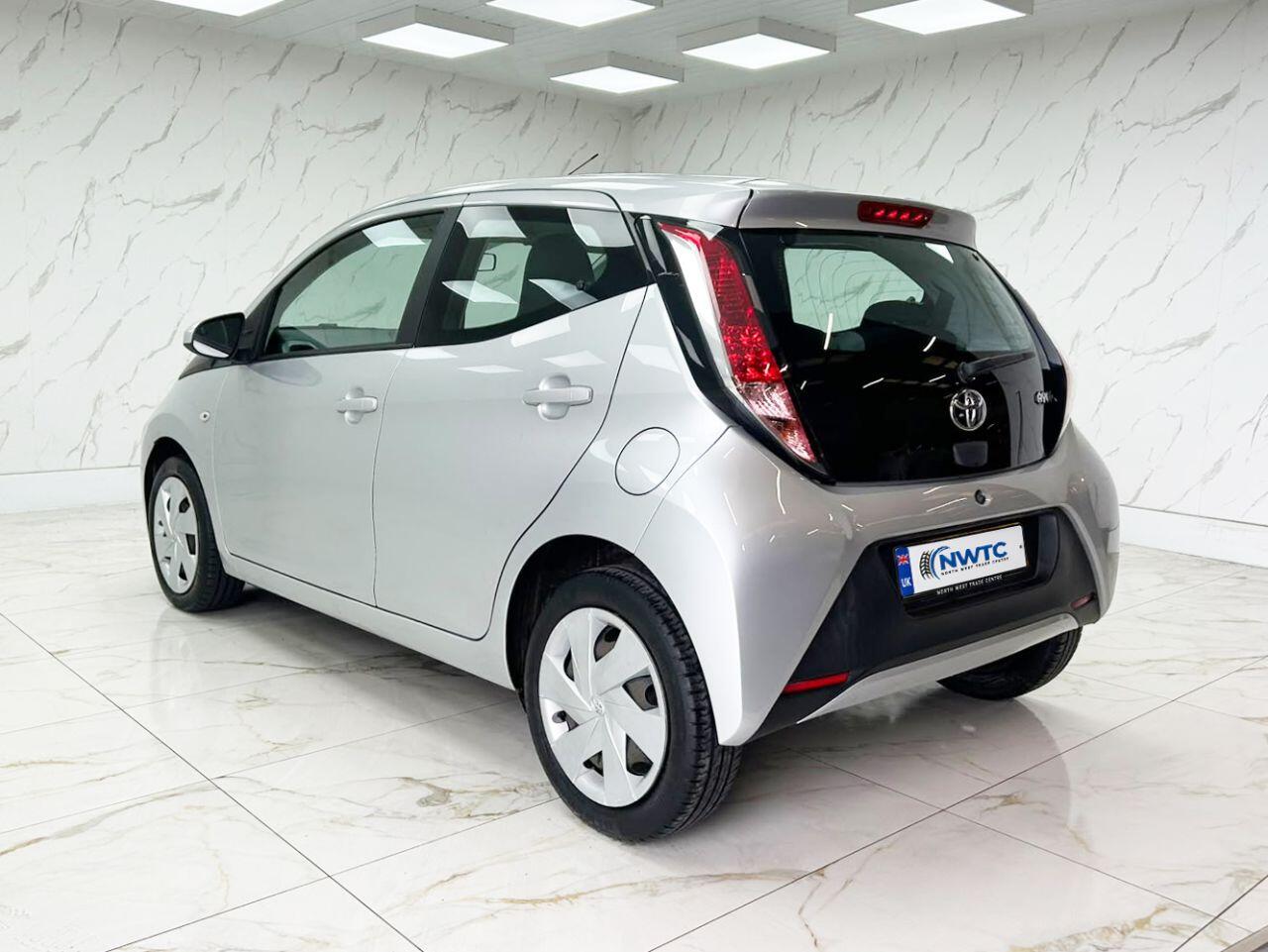 Toyota Aygo view 9