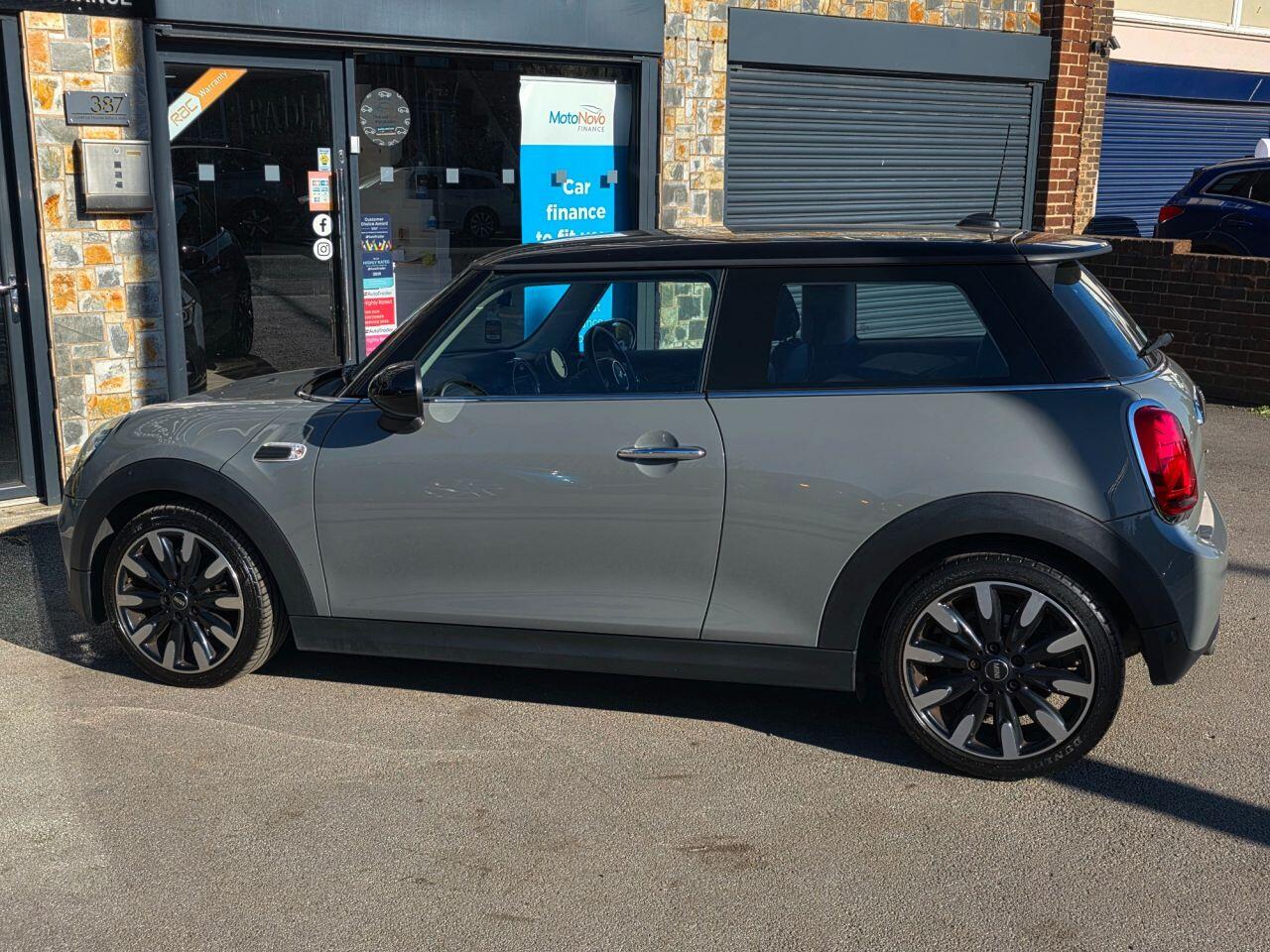 Mini Cooper view 25