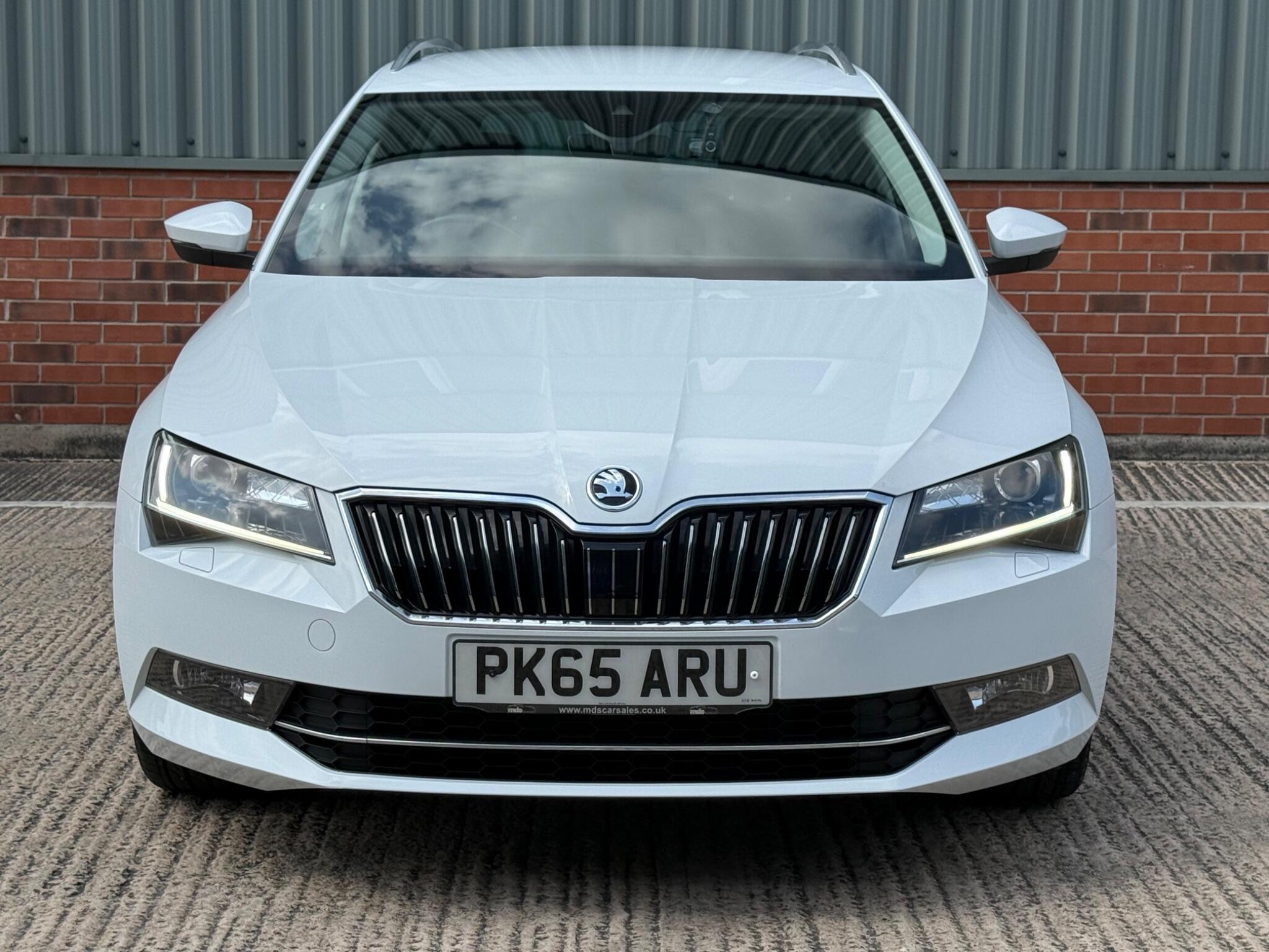Skoda Superb view 11