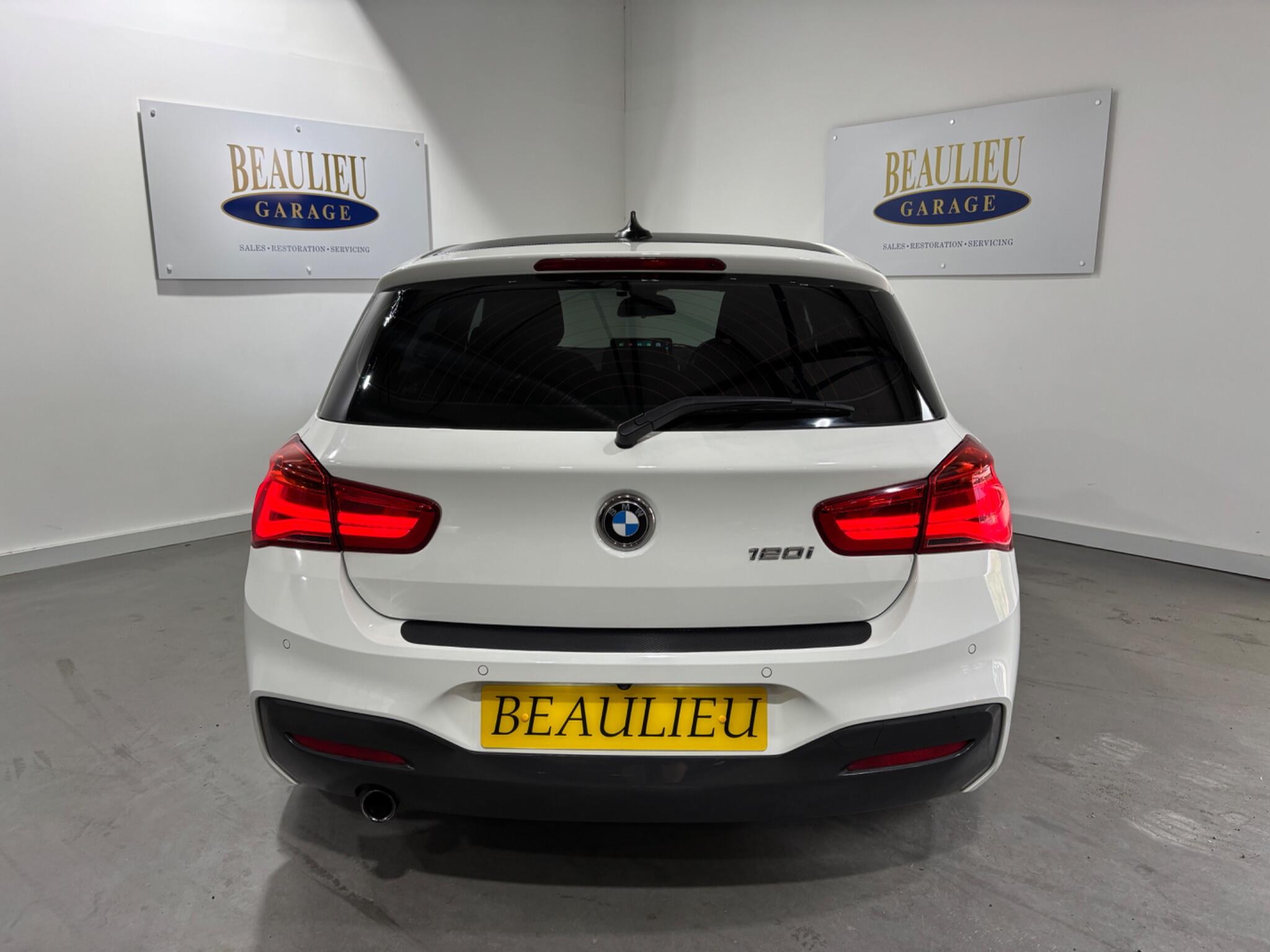 BMW 1 Series view 53