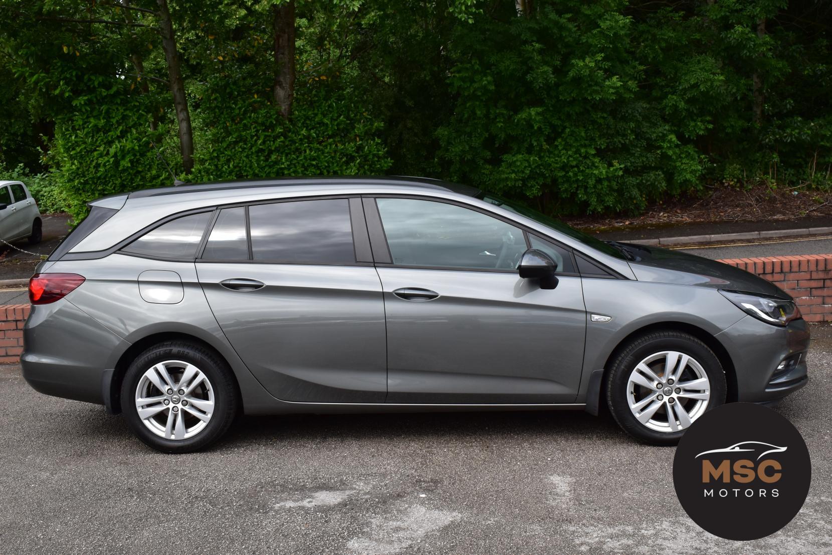 Vauxhall Astra view 21
