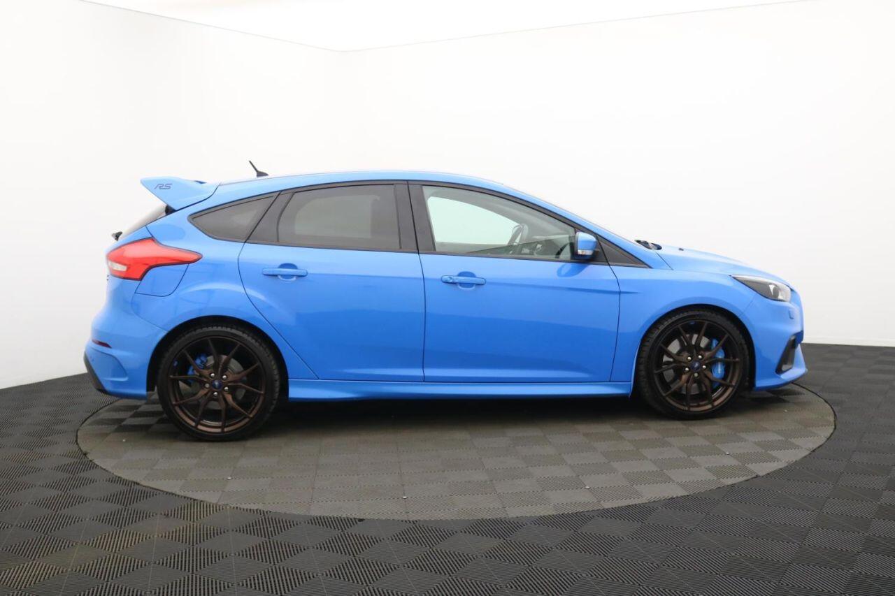 Ford Focus view 2