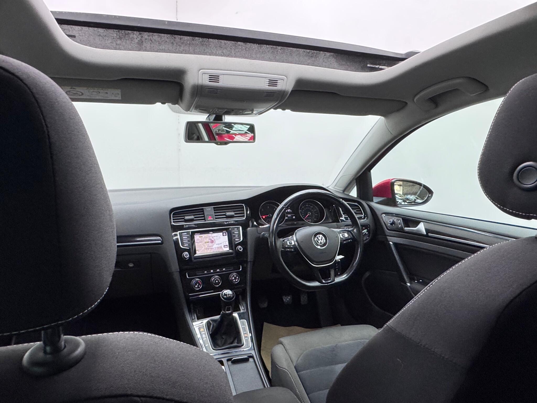 Volkswagen Golf view 9