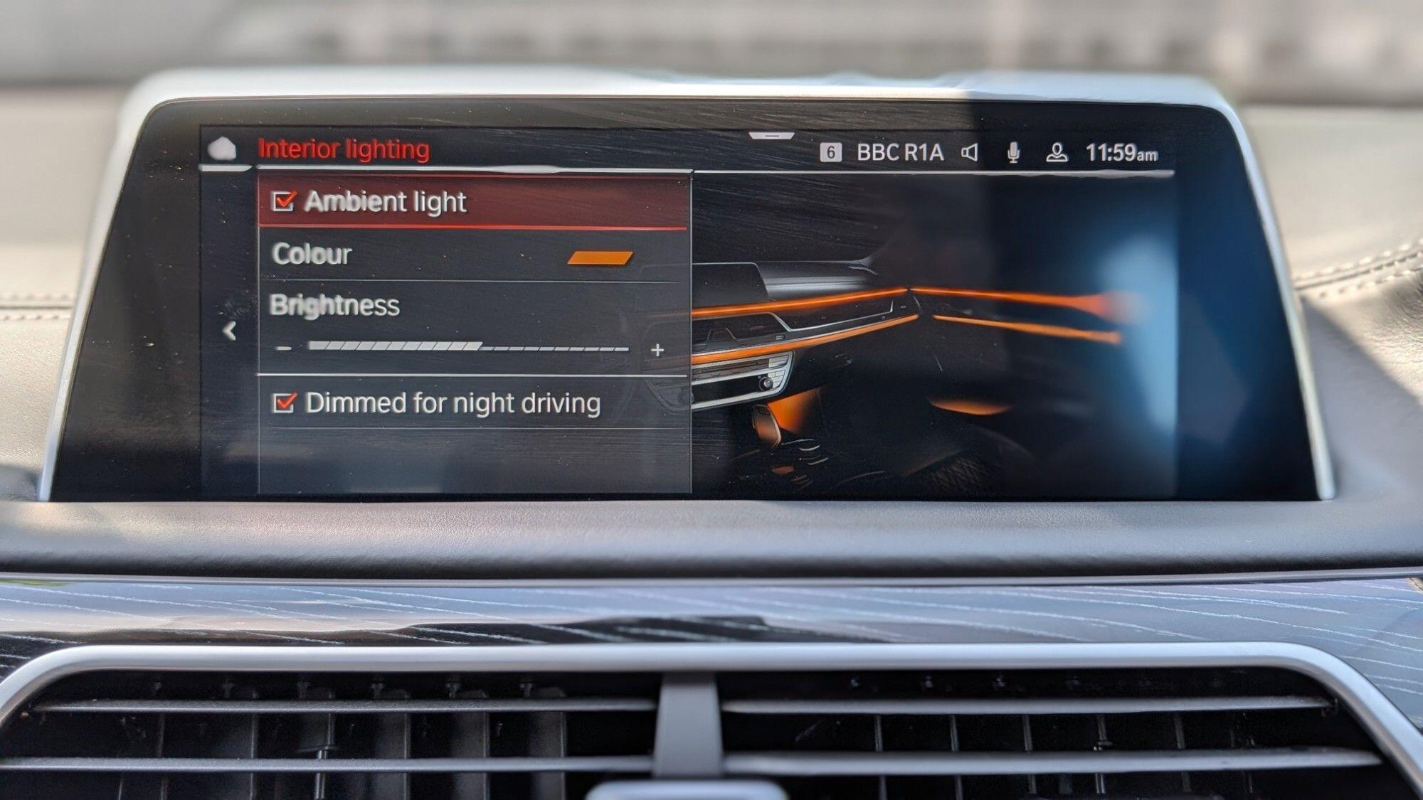 BMW 7 Series view 18