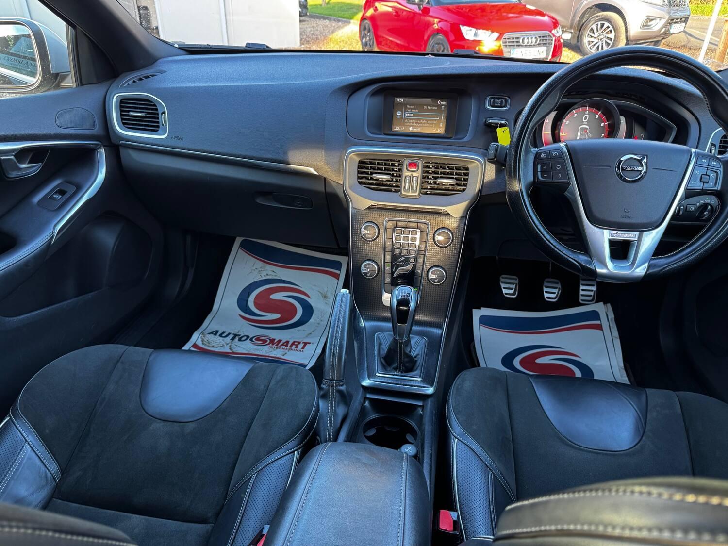 Volvo V40 view 20